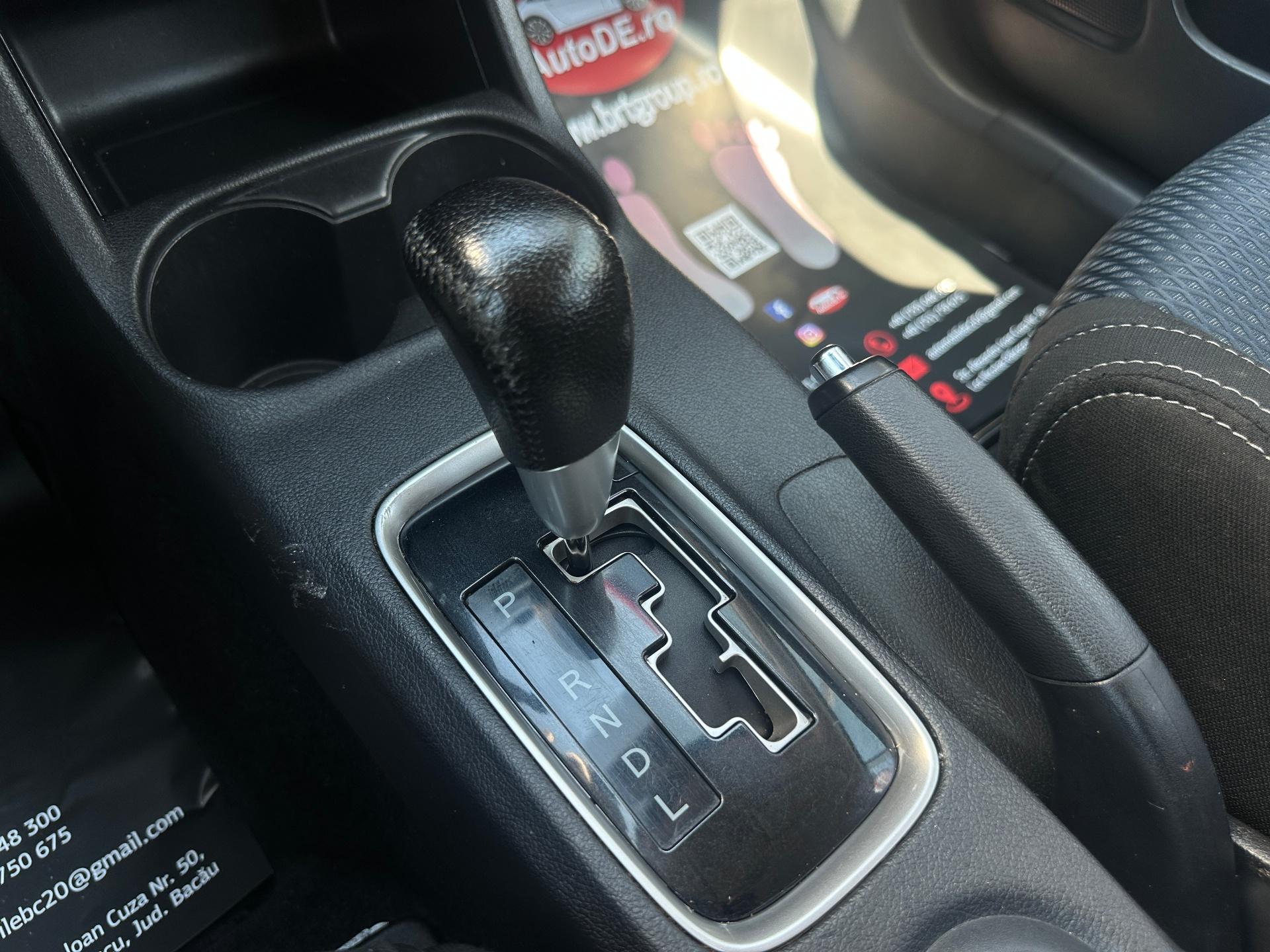 Mitsubishi-Outlander
