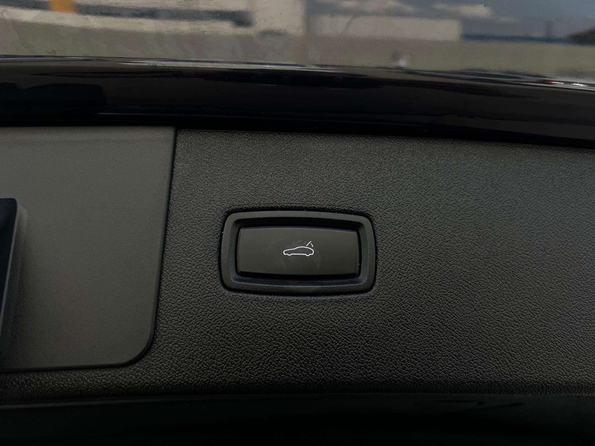 Porsche-Cayenne