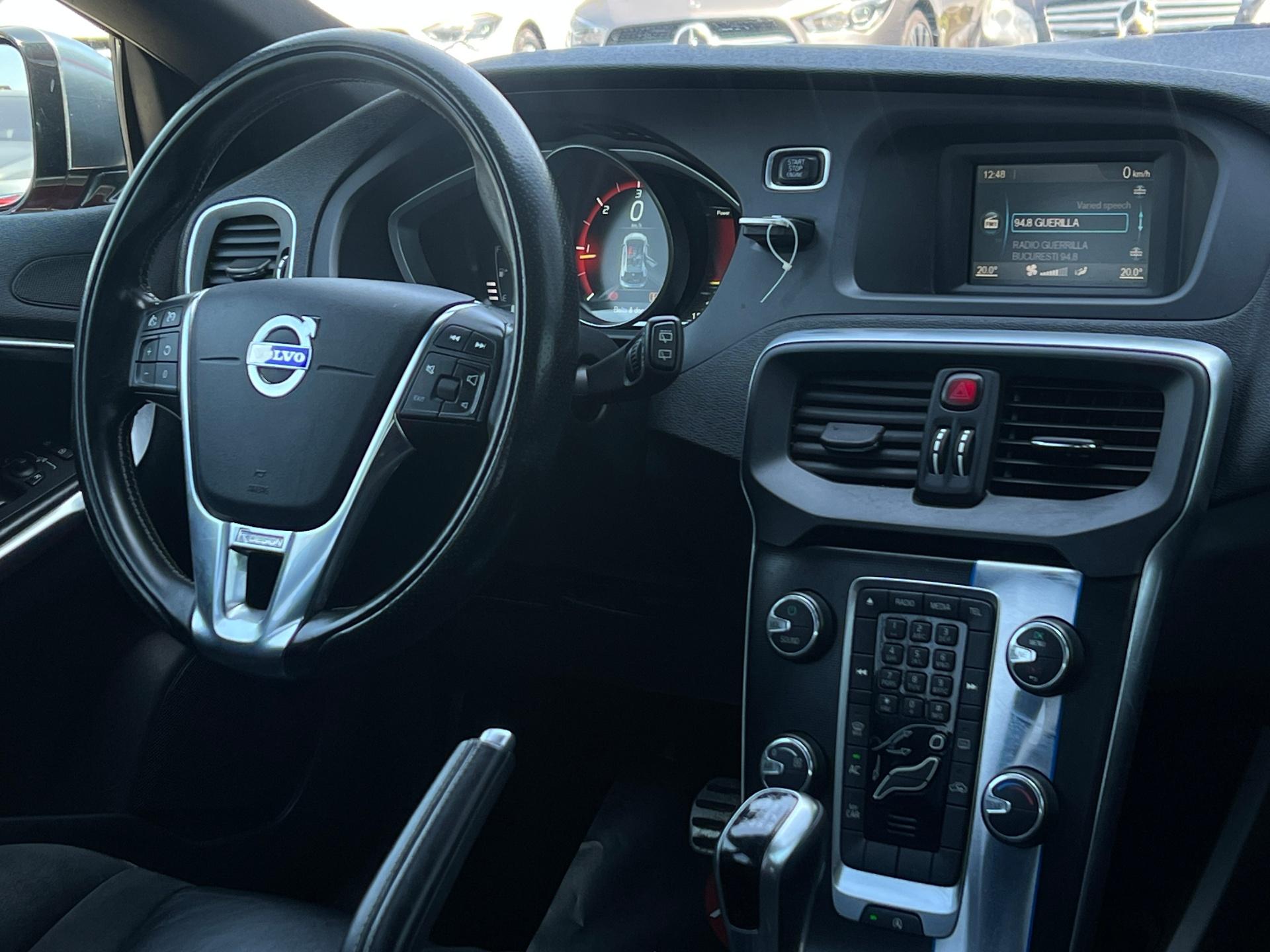 Volvo-V40