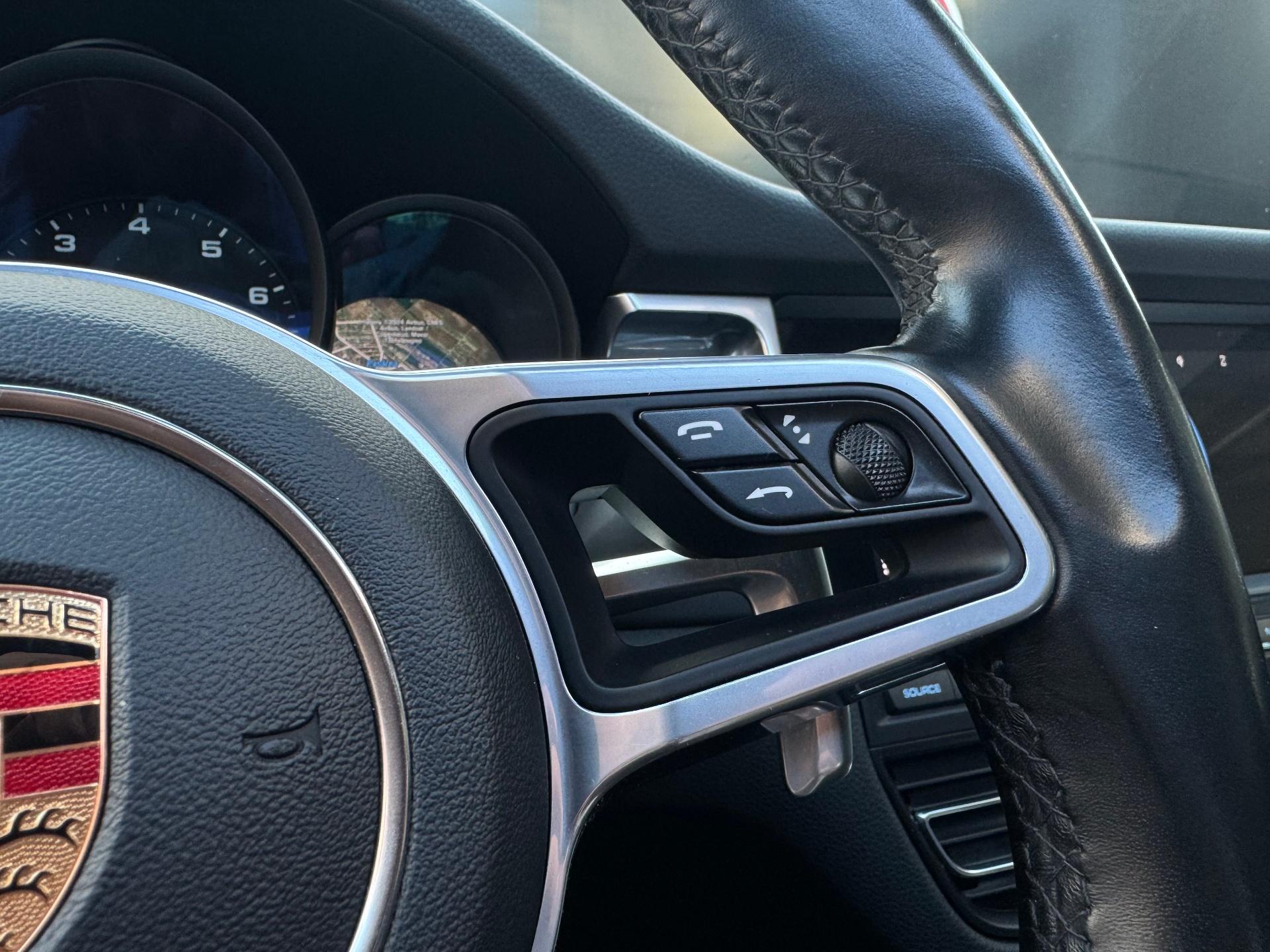 Porsche-Macan