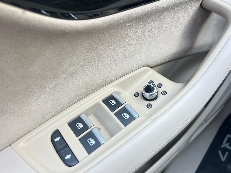 Car Thumb