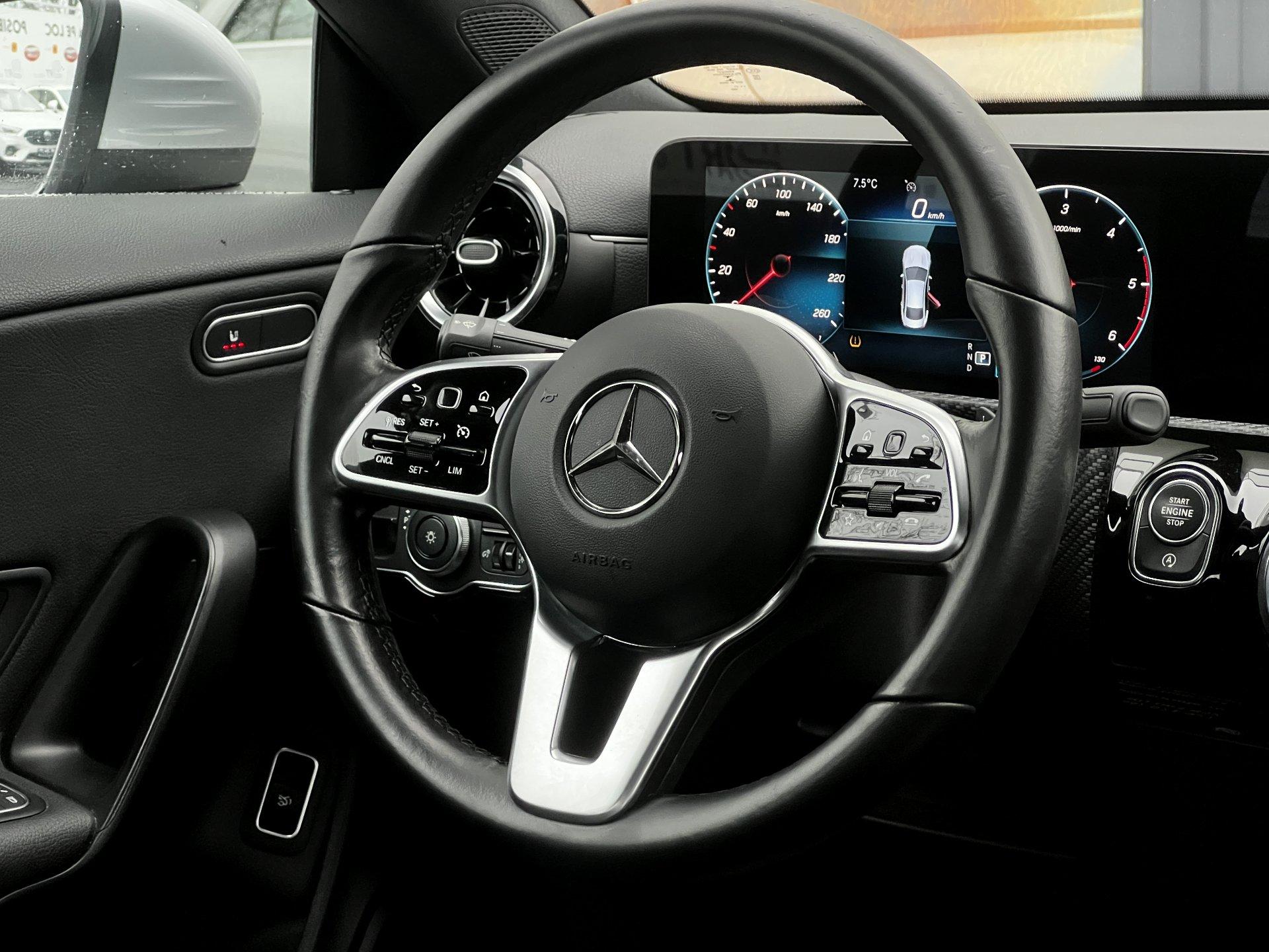 Mercedes-Benz-CLA