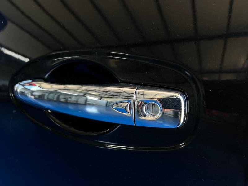 Car Thumb
