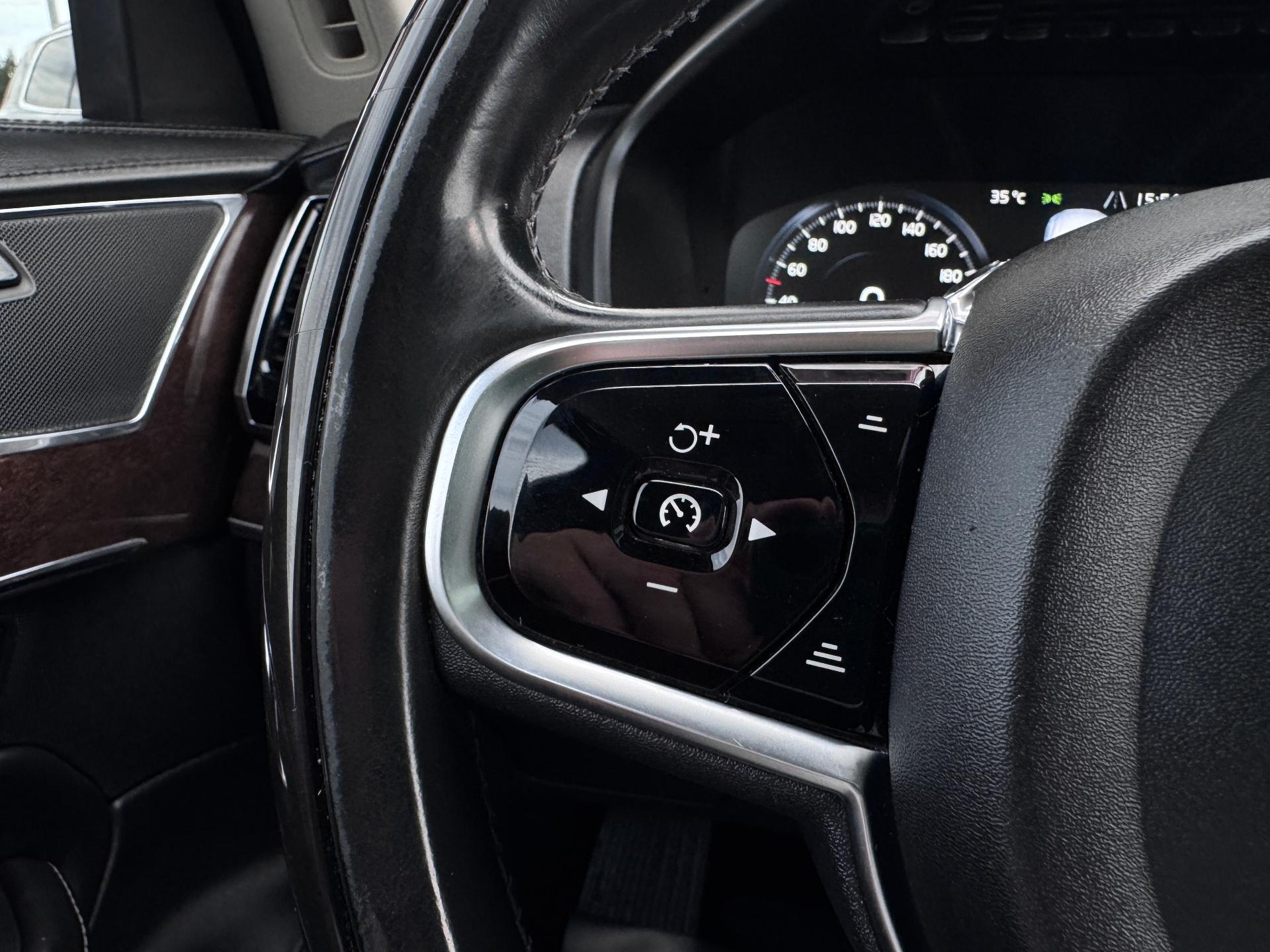 Volvo-XC 90