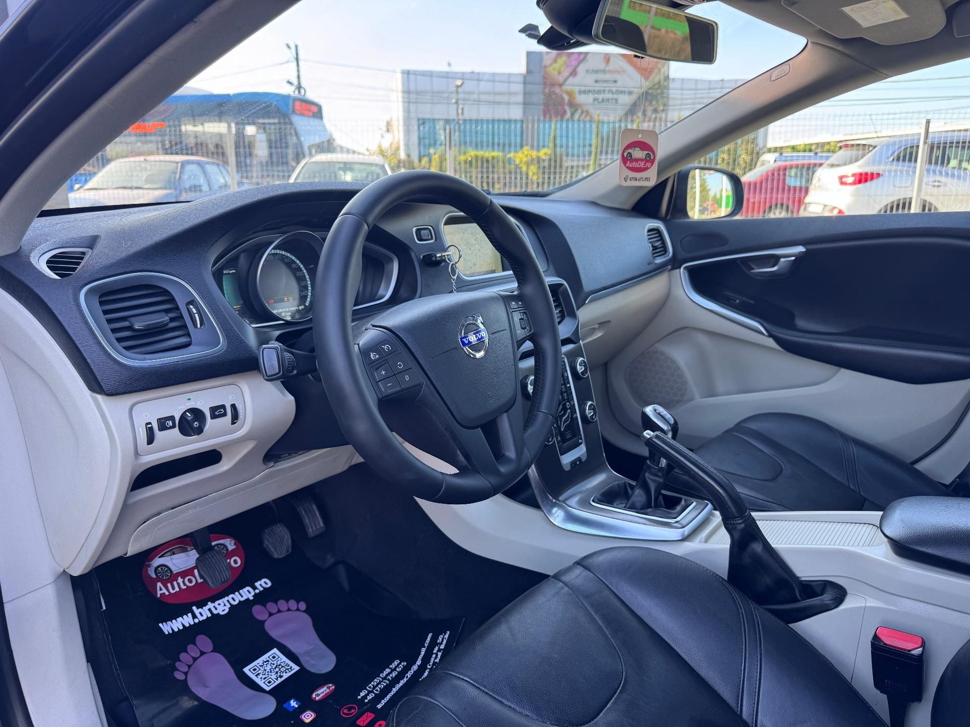 Volvo-V40