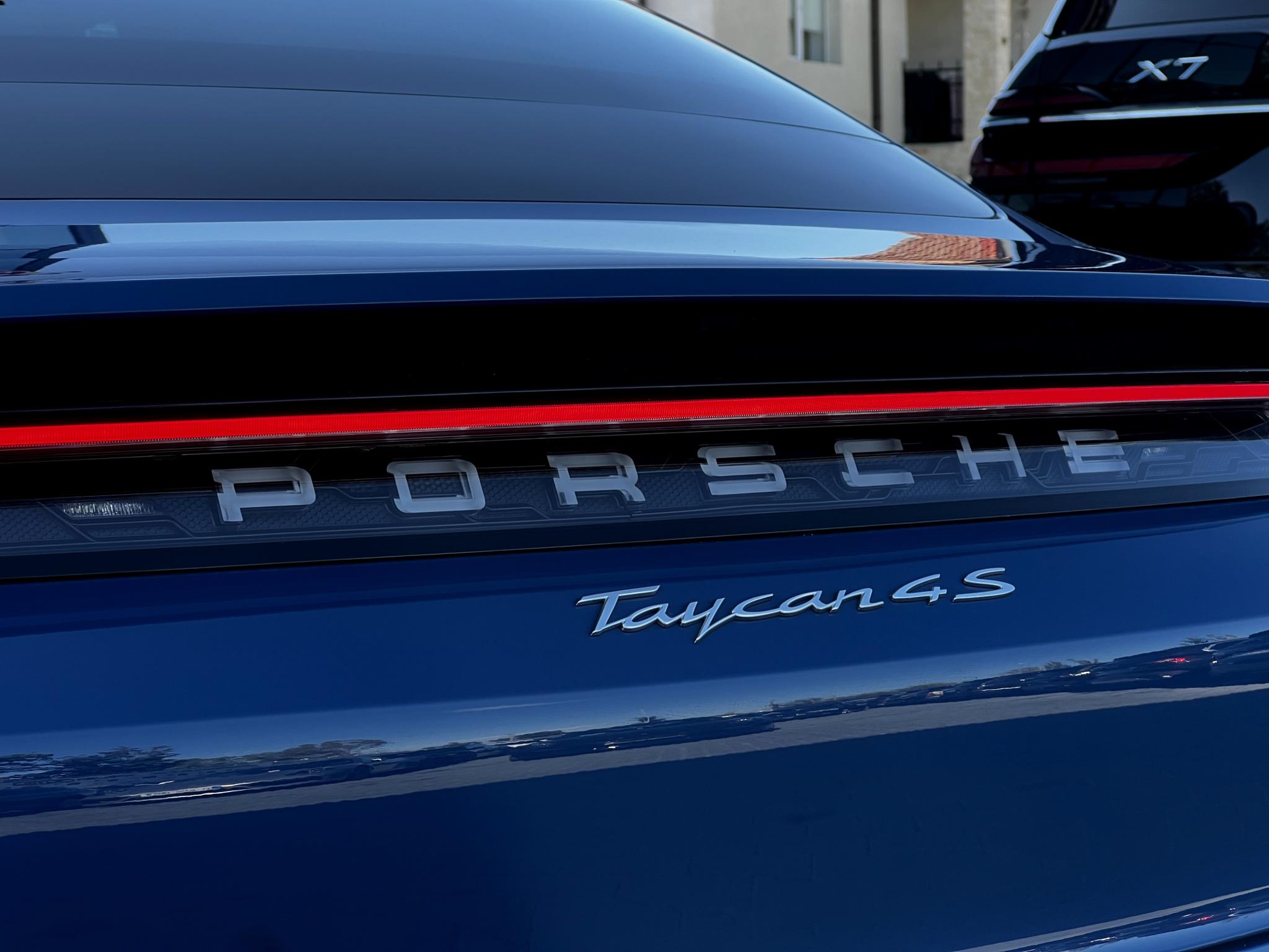Porsche-Taycan