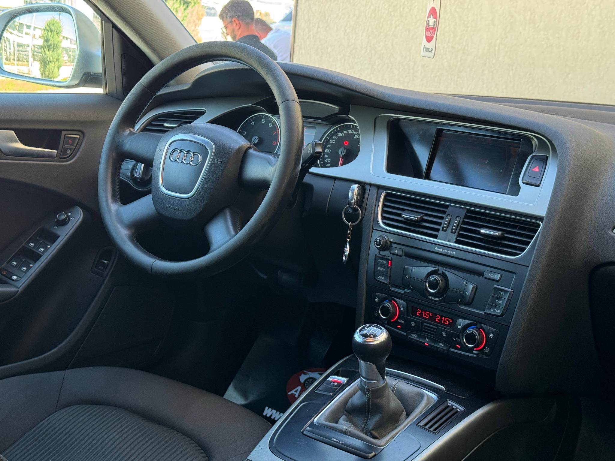 Audi-A4