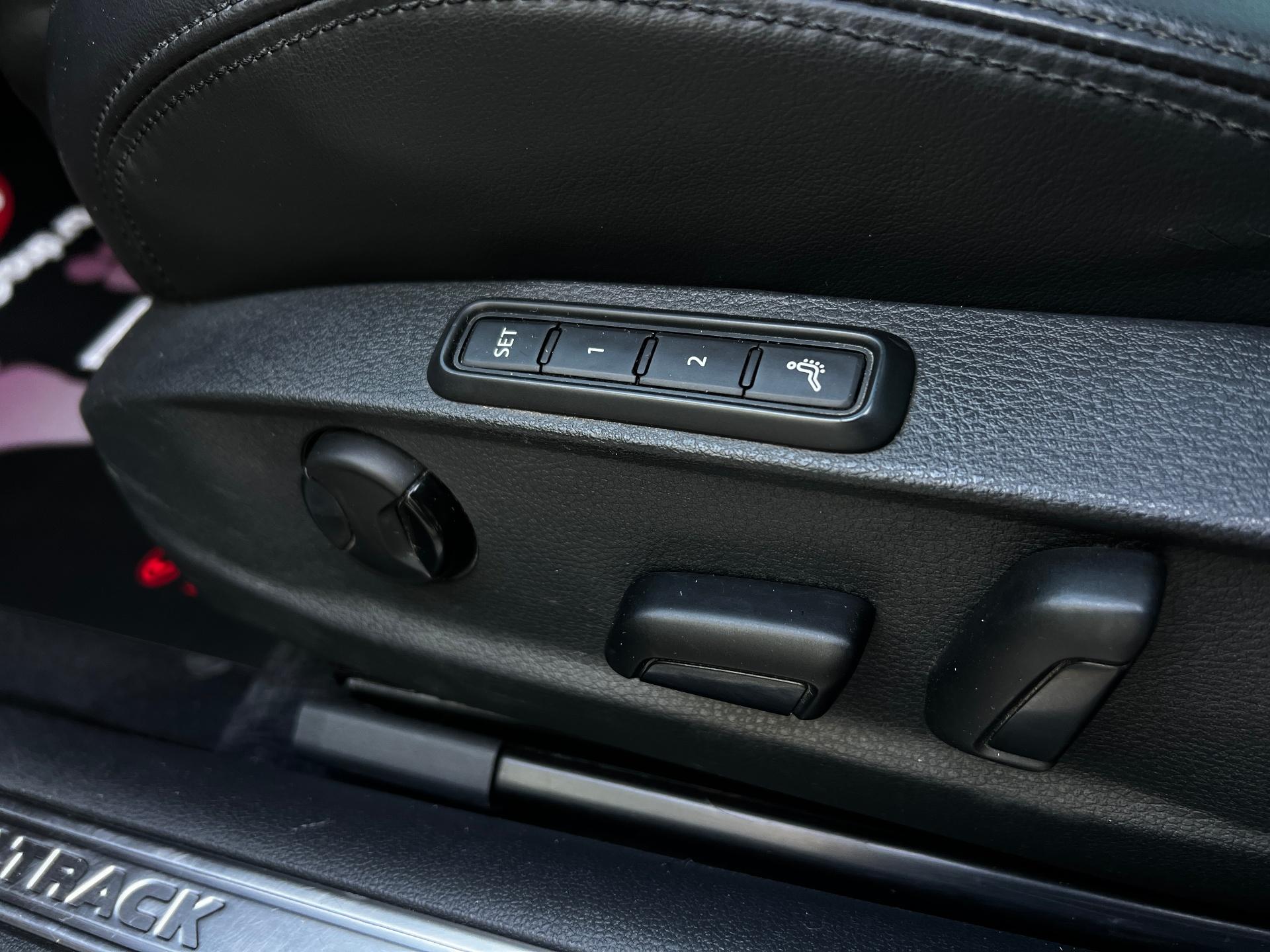 Volkswagen-Passat Alltrack