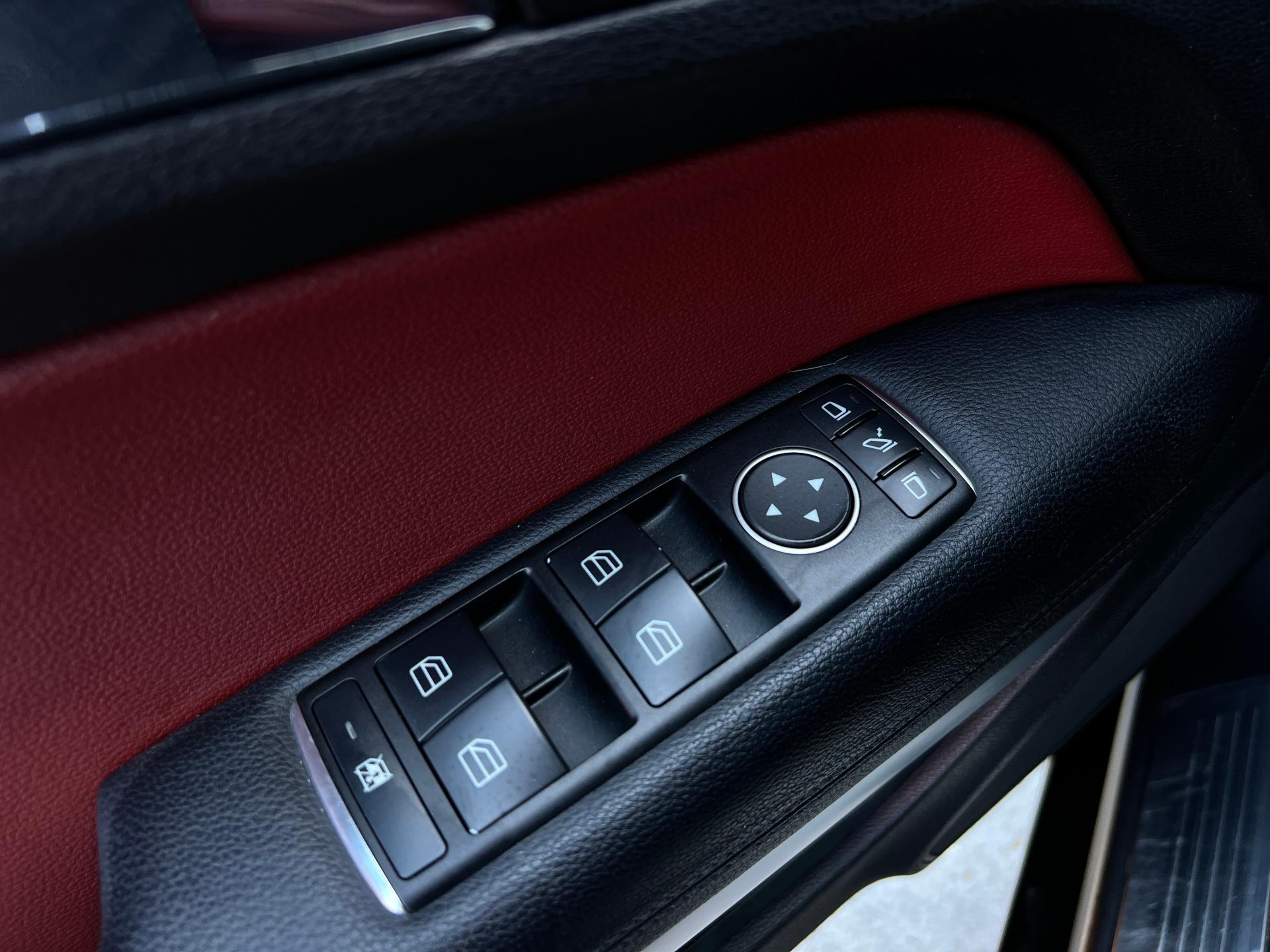 Mercedes-Benz-E