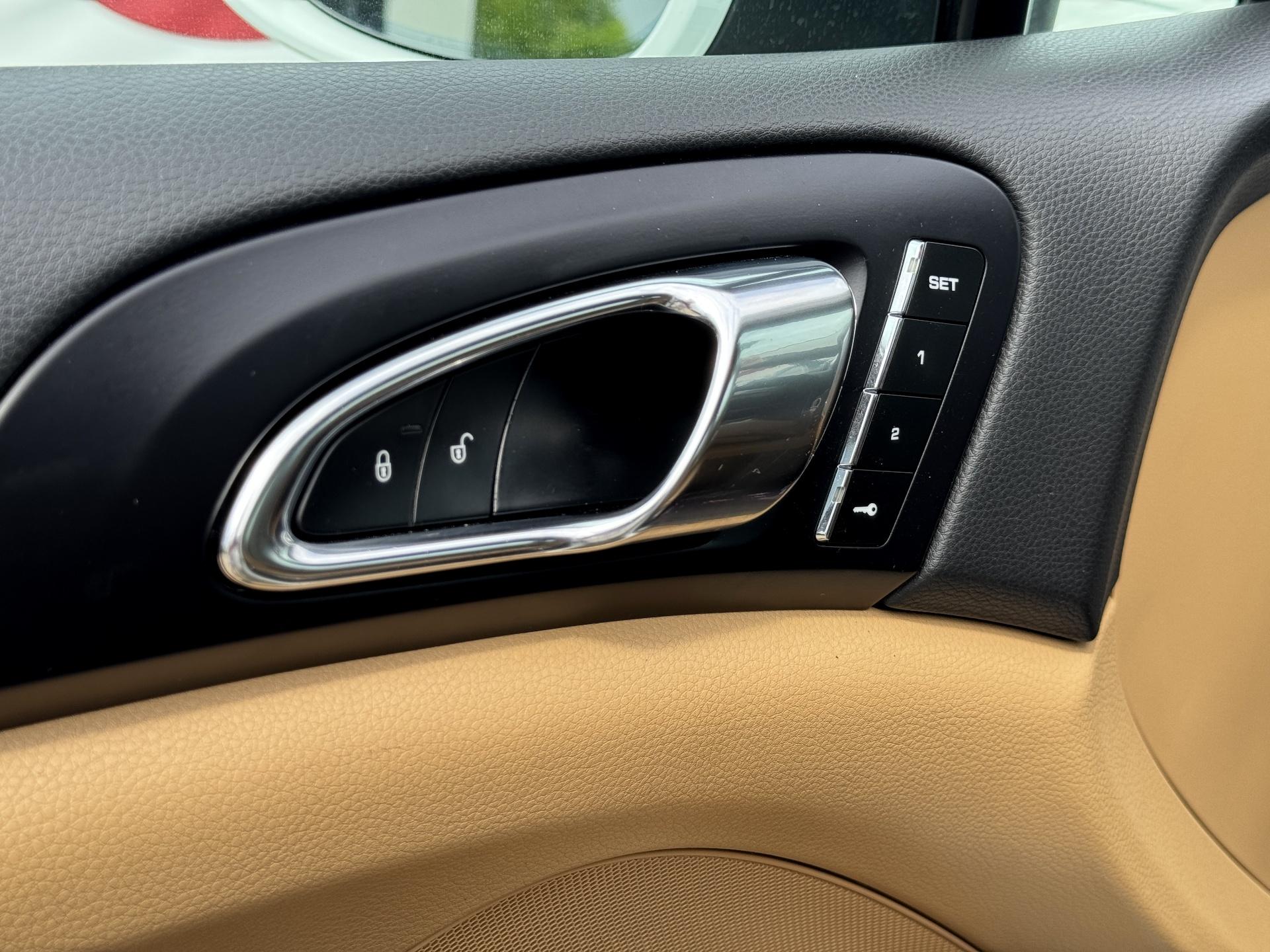 Porsche-Cayenne