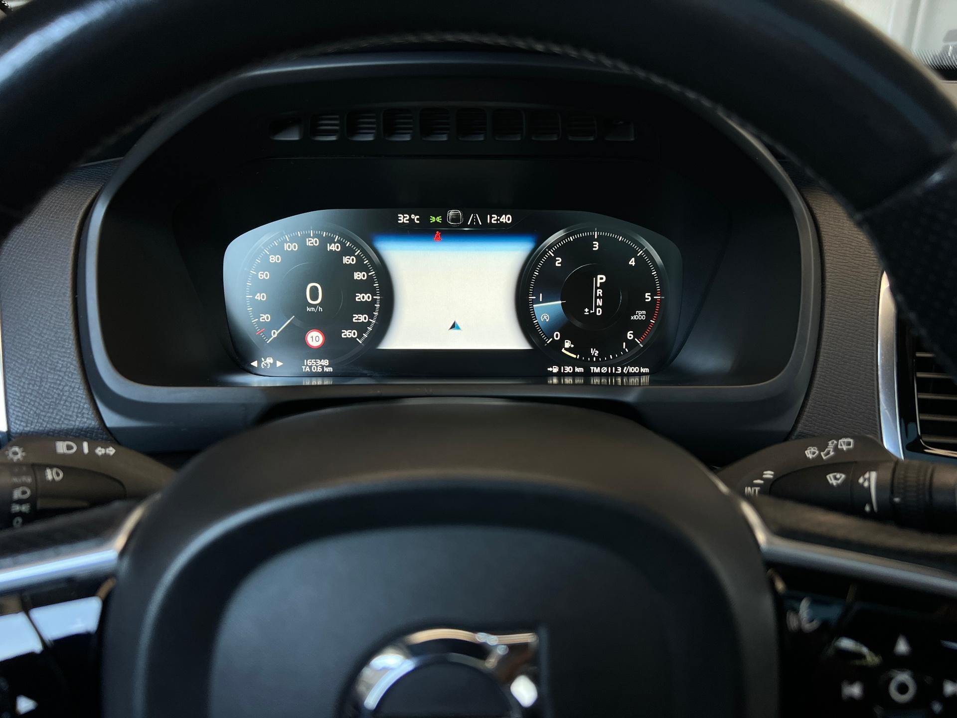 Volvo-XC 90