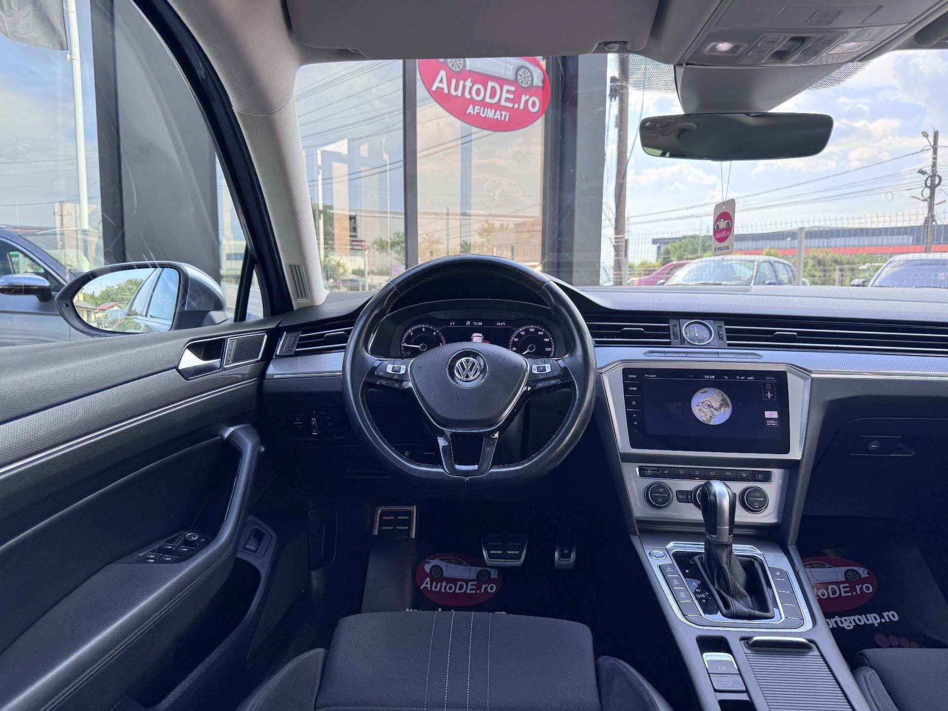 Volkswagen-Passat Alltrack