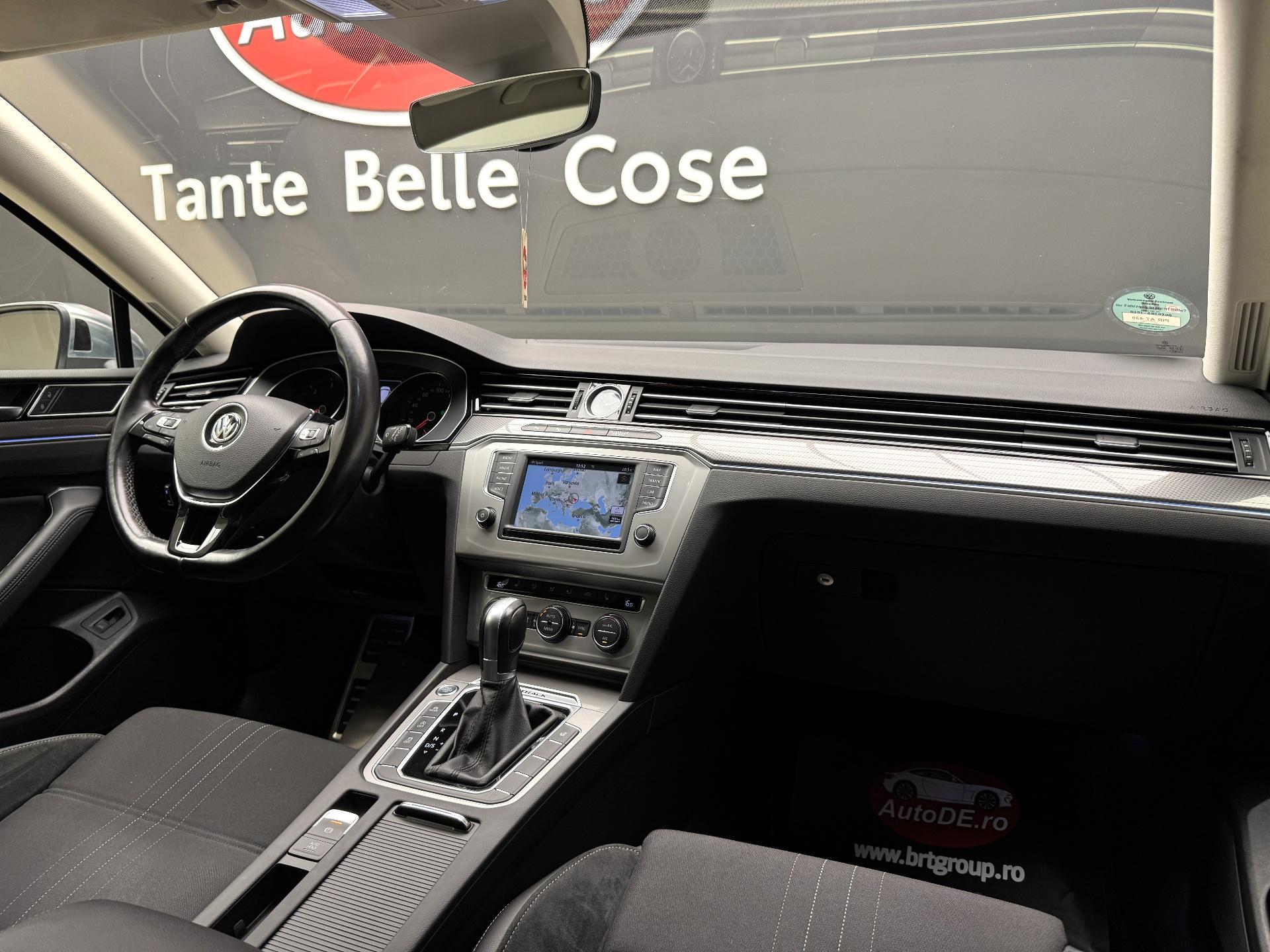 Volkswagen-Passat Alltrack