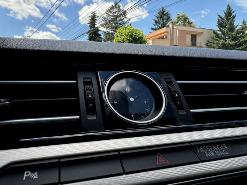 Car Thumb