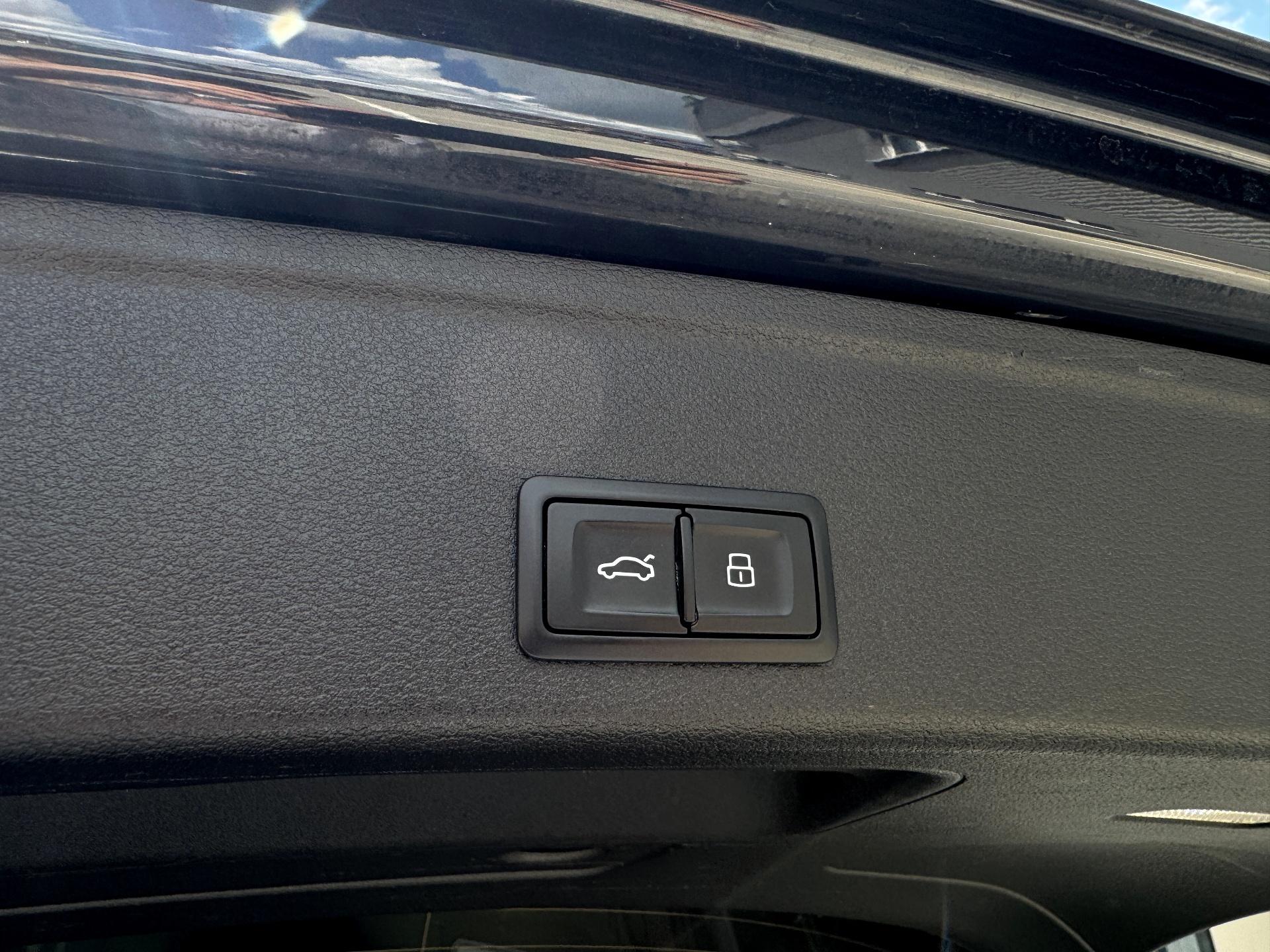 Audi-A4