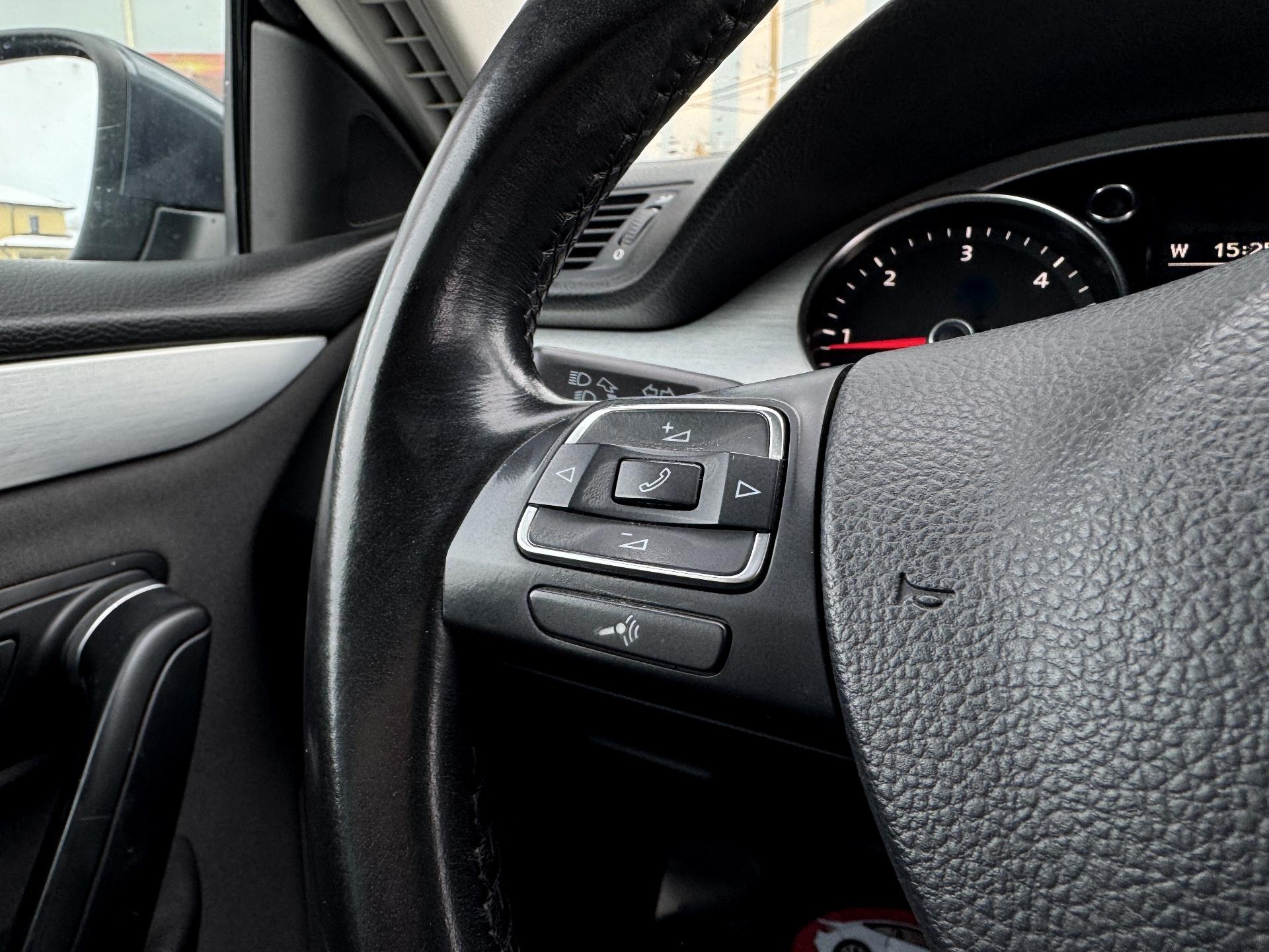 Volkswagen-Passat CC