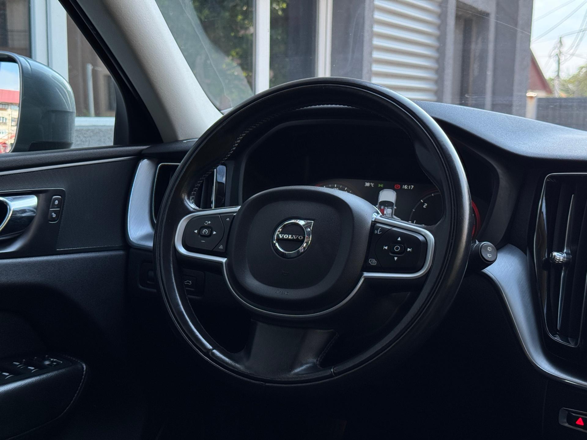 Volvo-XC 60