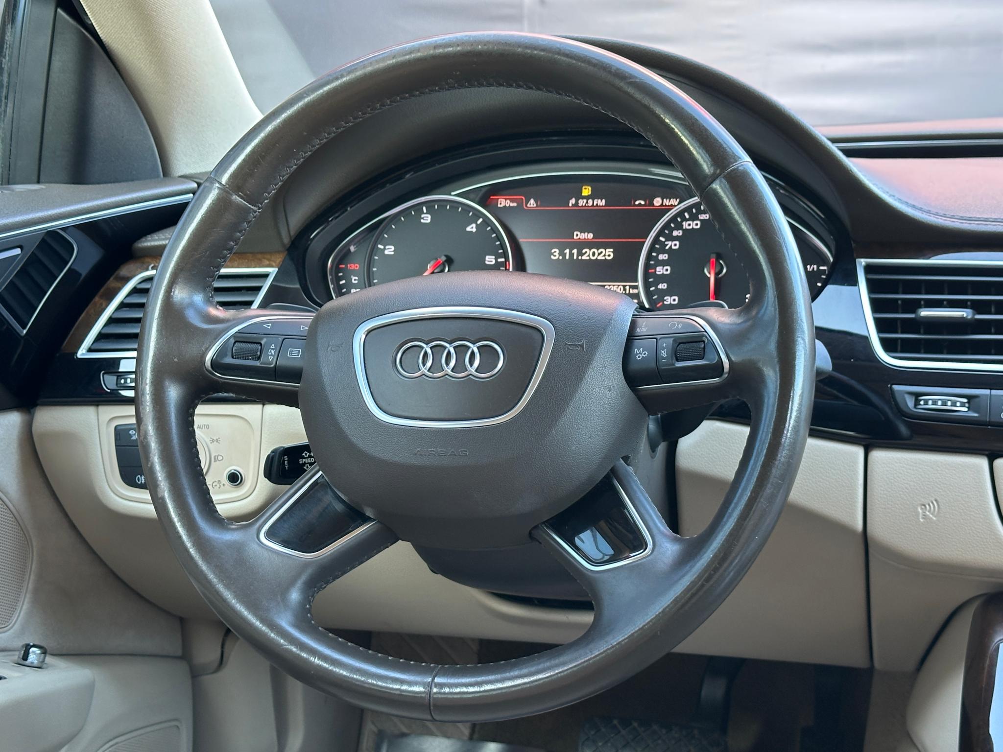 Audi-A8