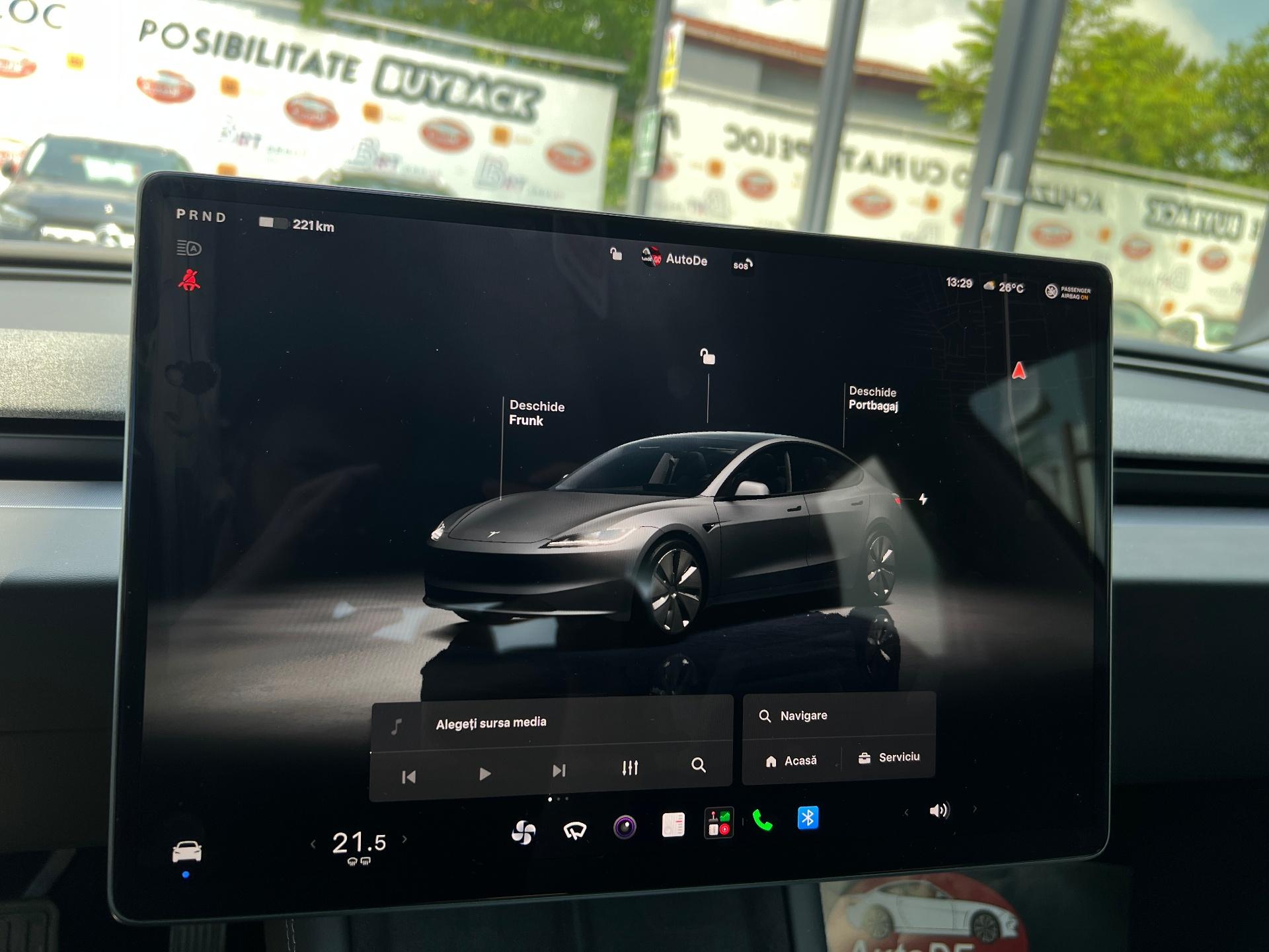 Tesla-Model 3