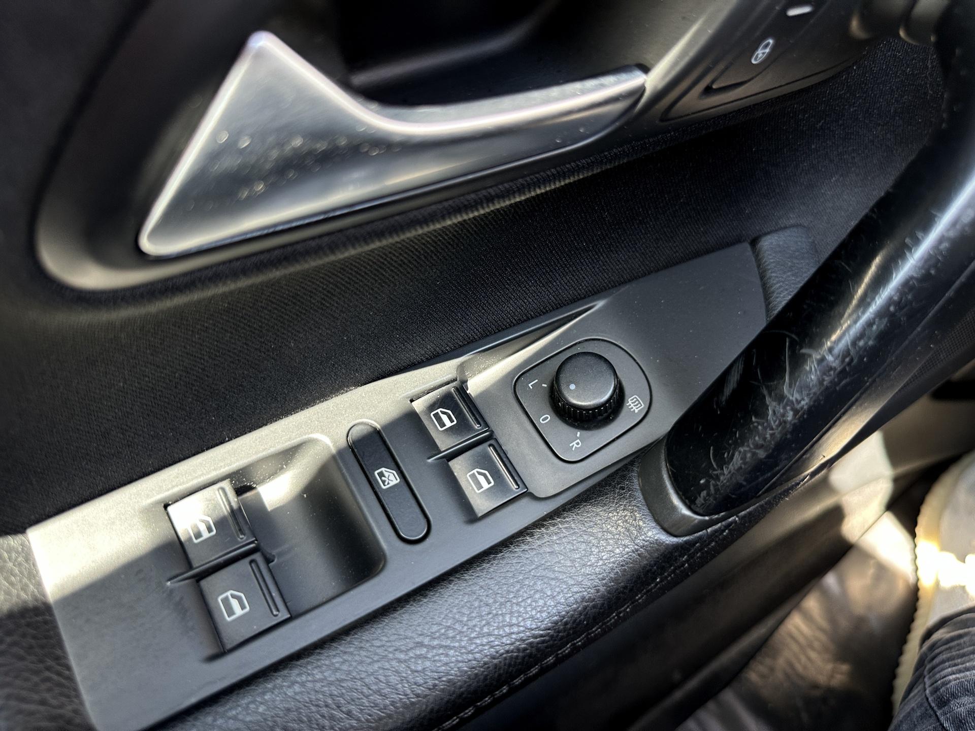 Volkswagen-Passat CC