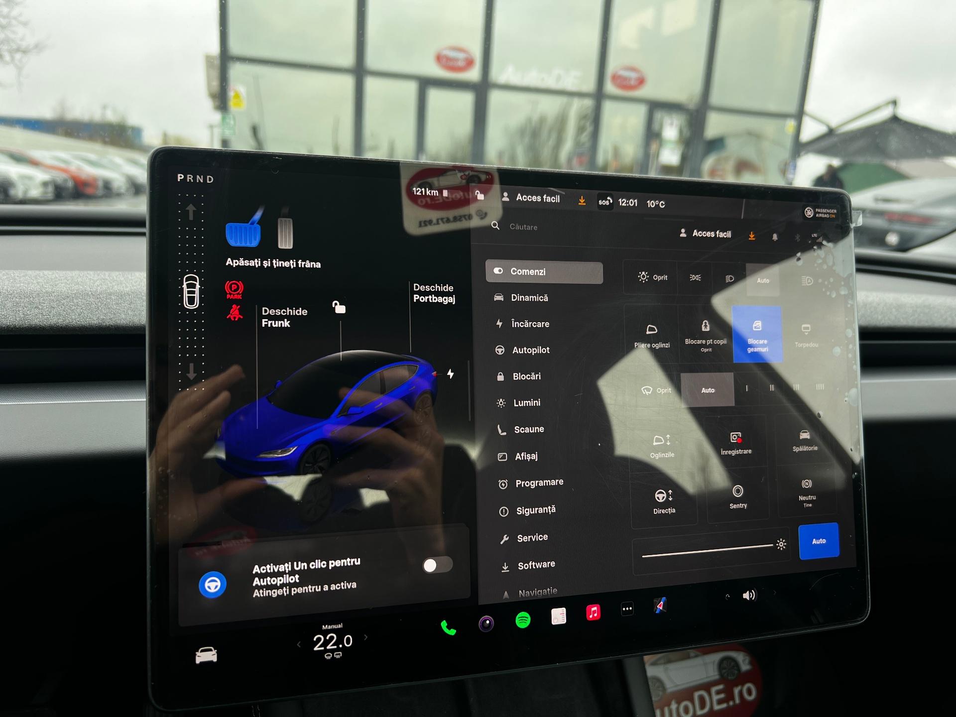 Tesla-Model 3
