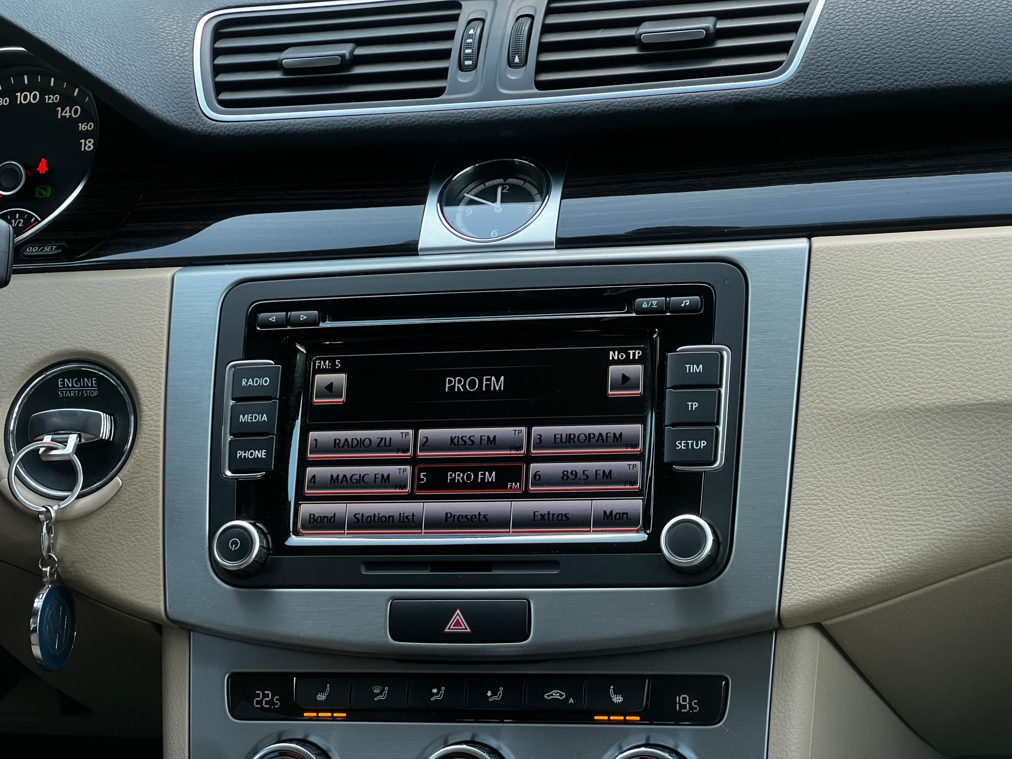 Volkswagen-Passat CC