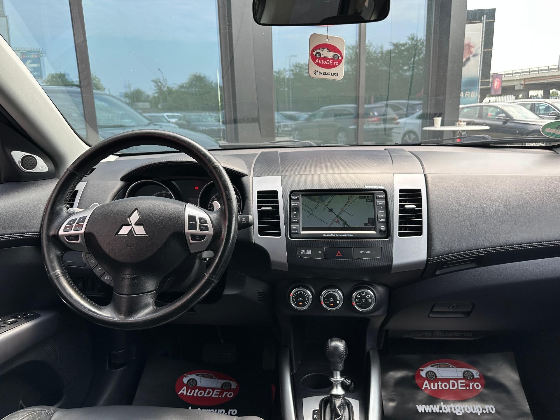 Mitsubishi-Outlander