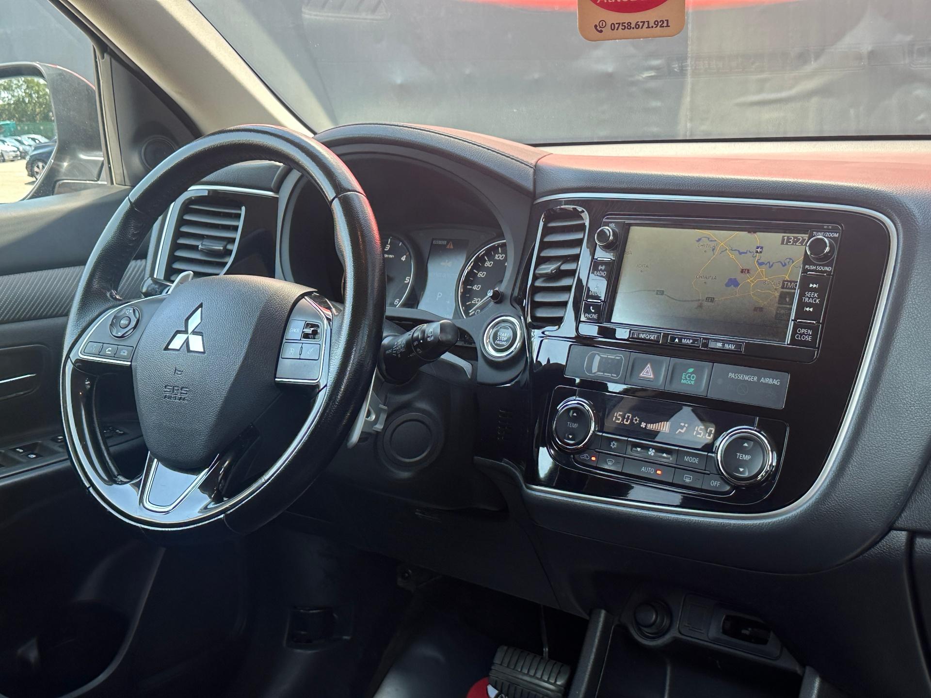 Mitsubishi-Outlander
