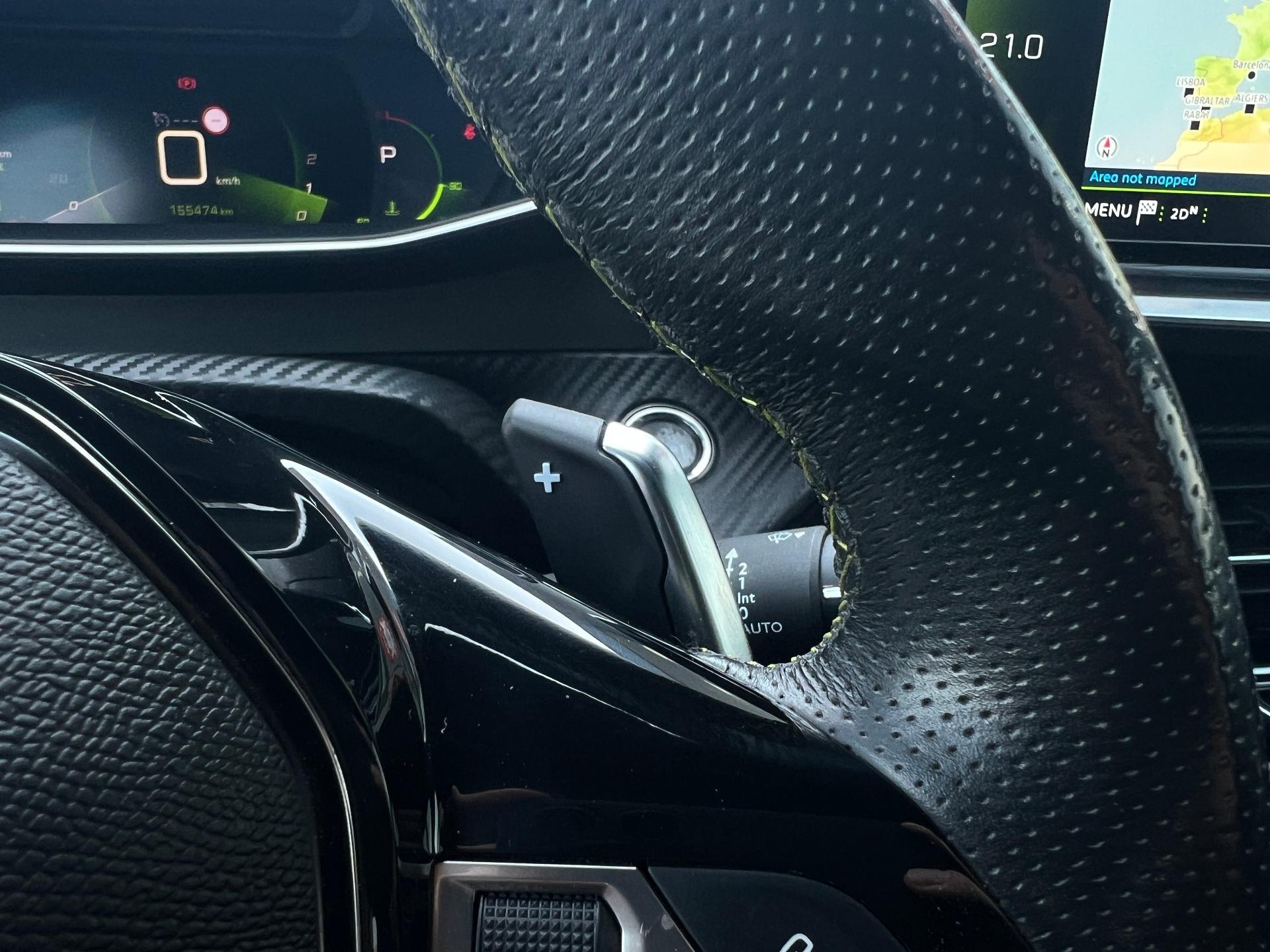 Peugeot-208