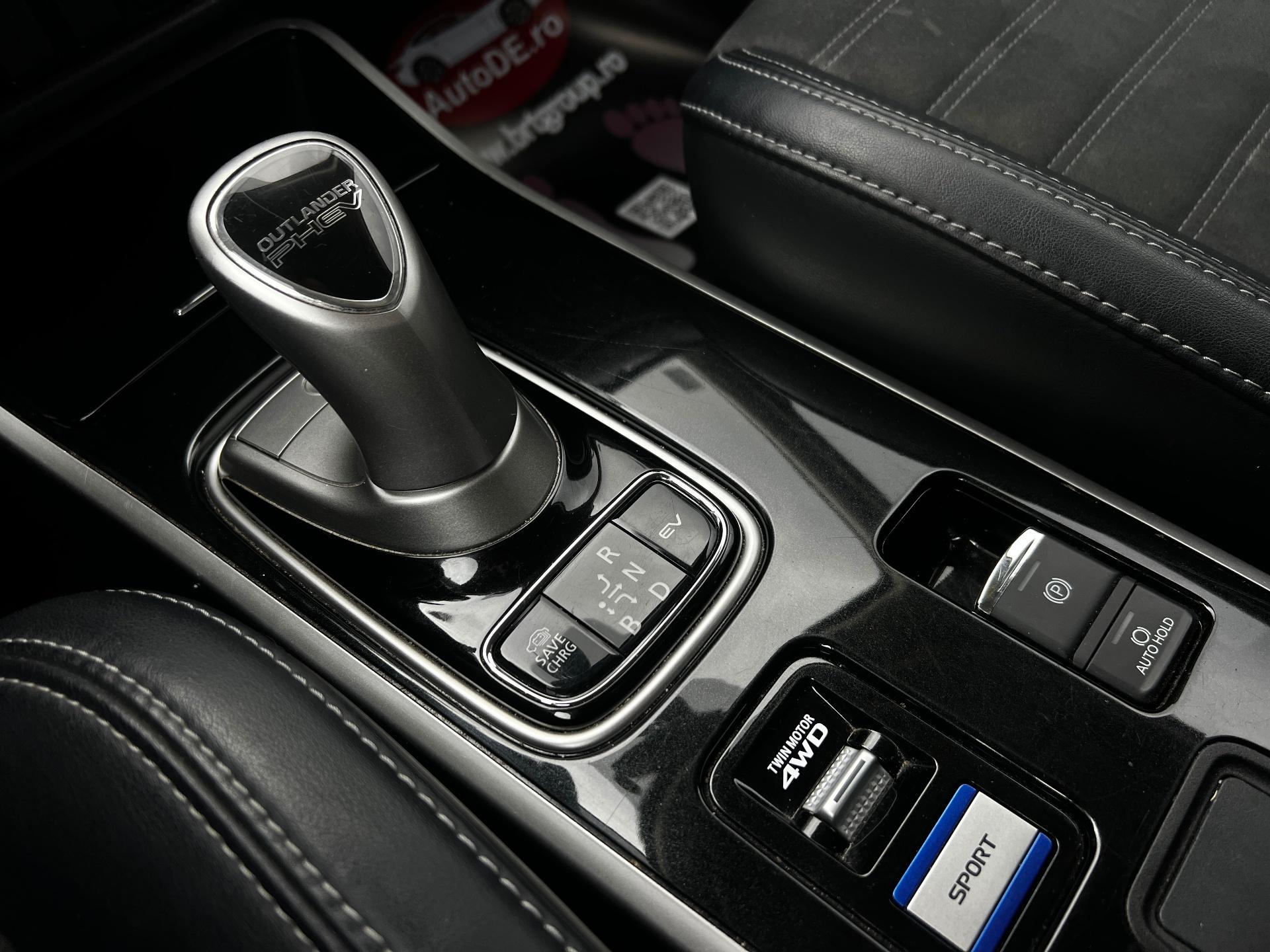 Mitsubishi-Outlander