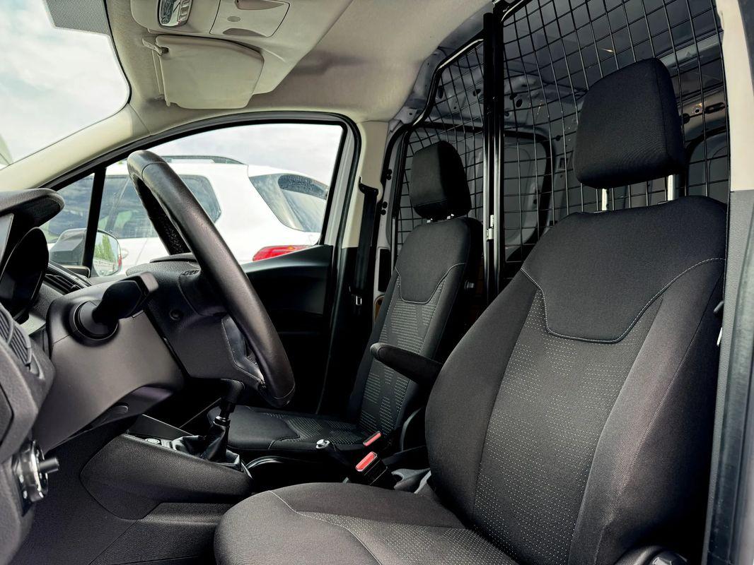 Ford-Transit Connect