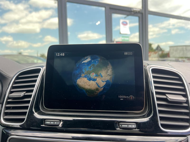 Car Thumb