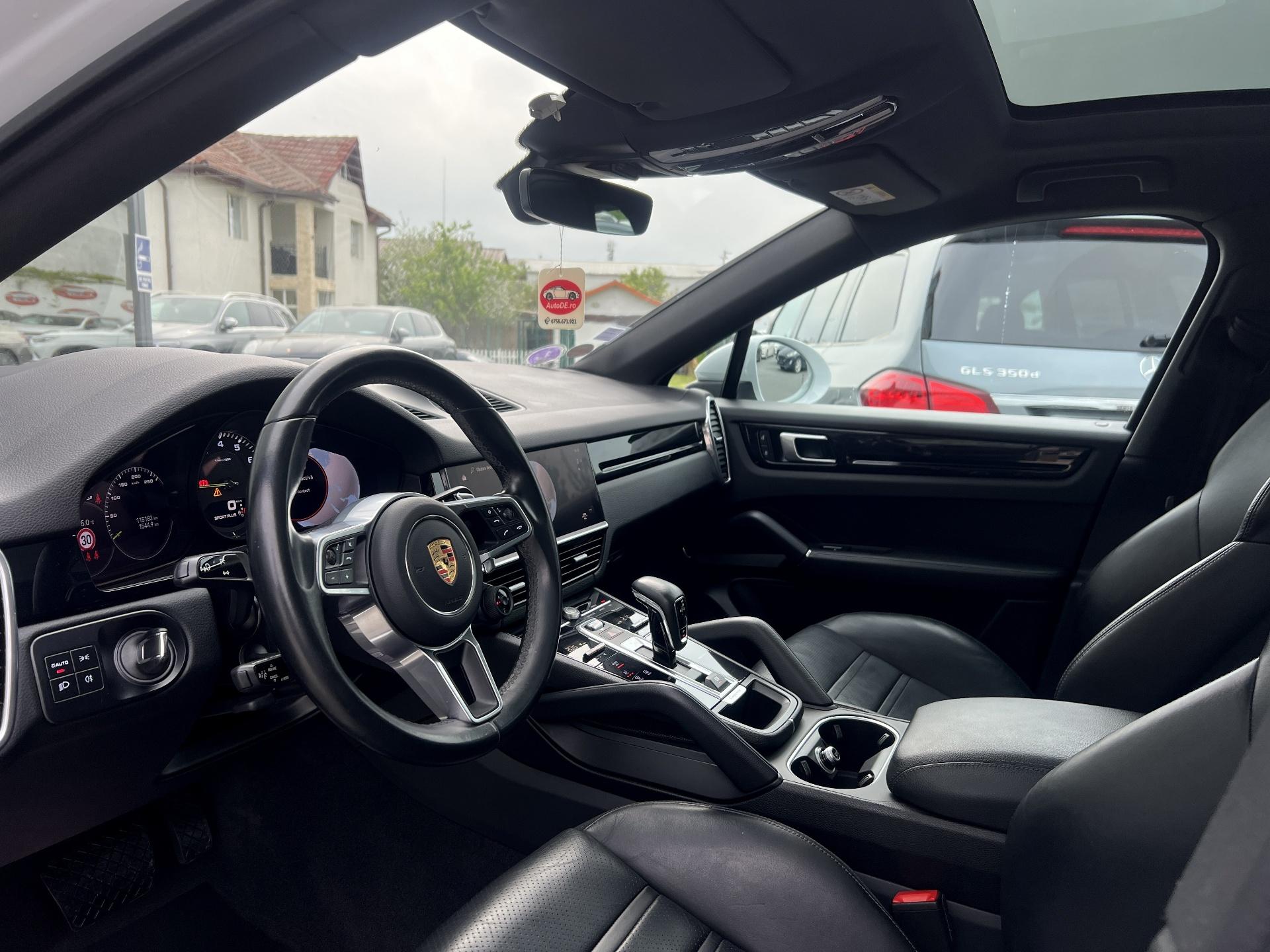 Porsche-Cayenne