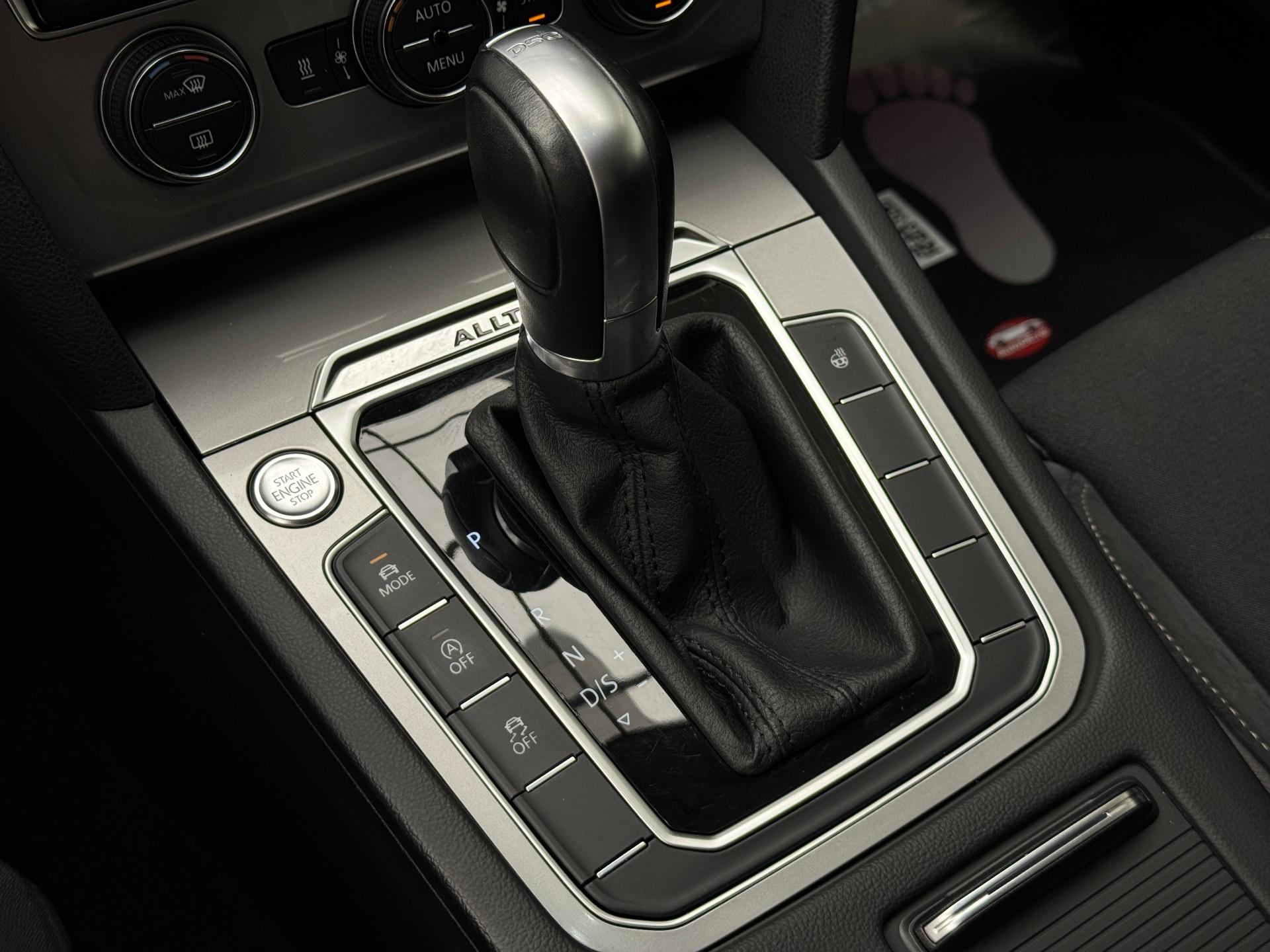 Volkswagen-Passat Alltrack