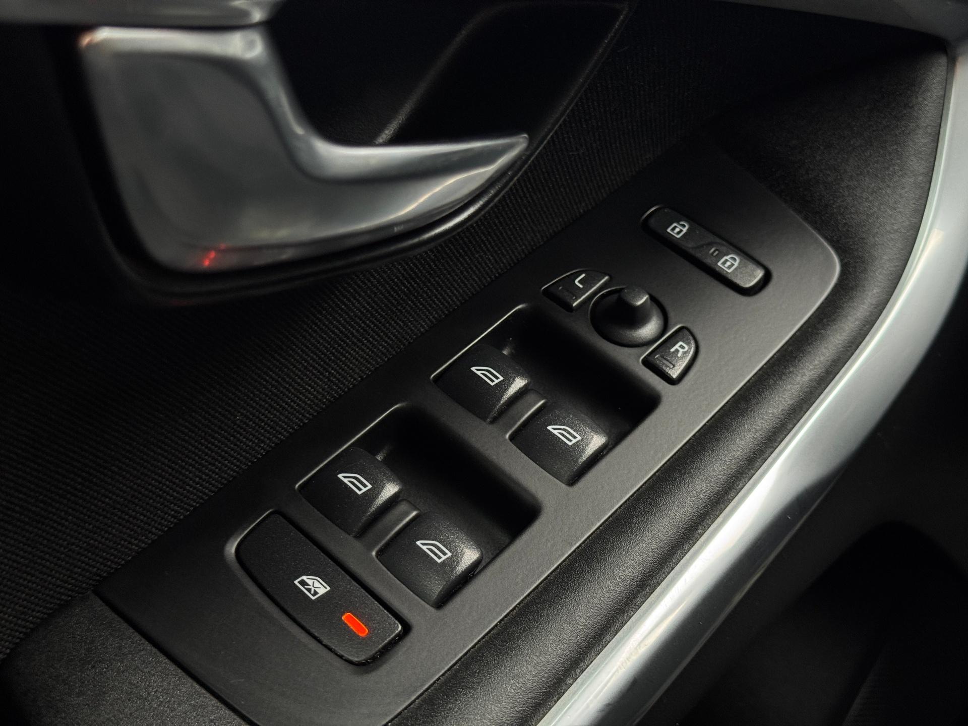 Volvo-V40