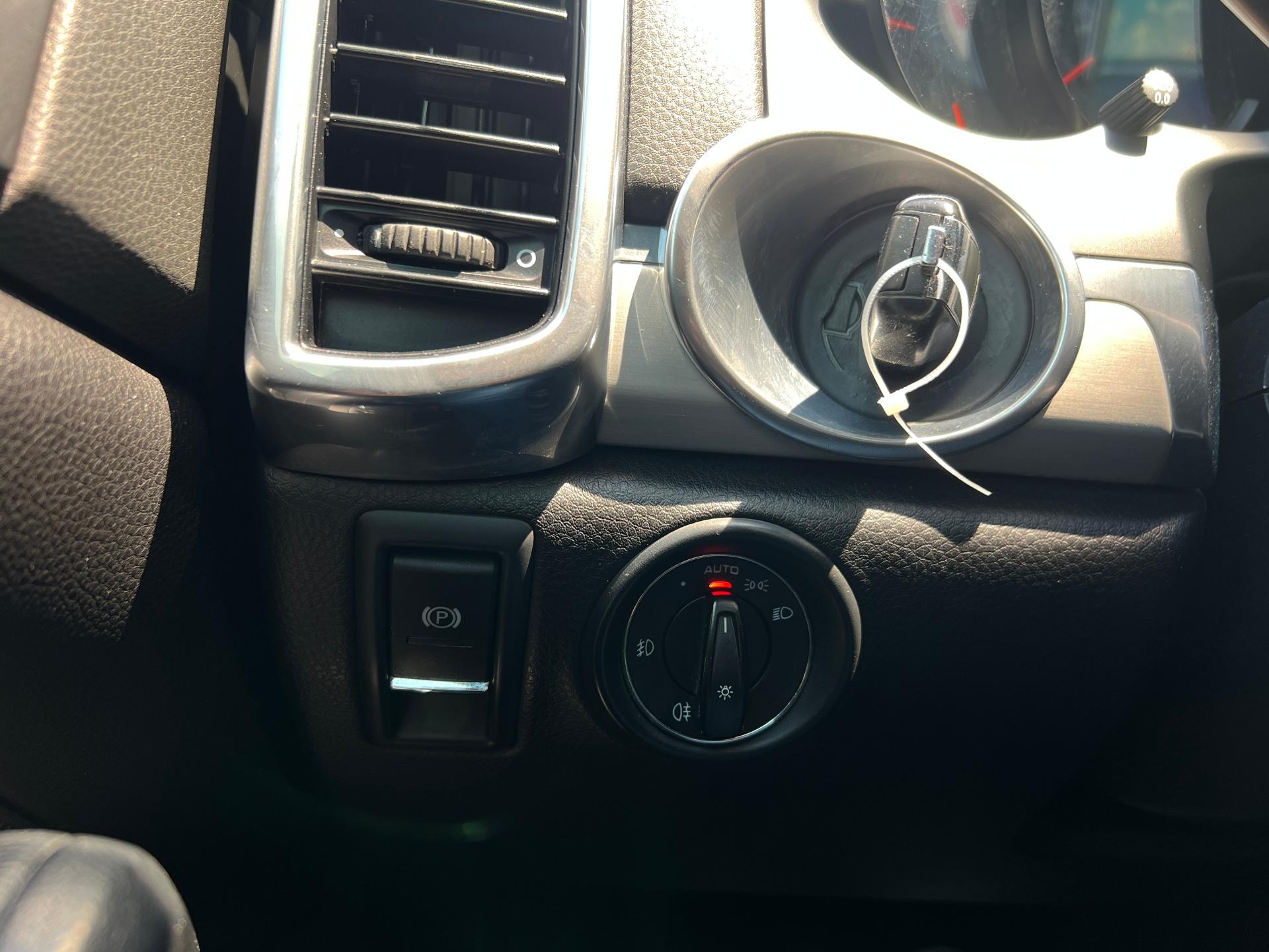 Porsche-Cayenne