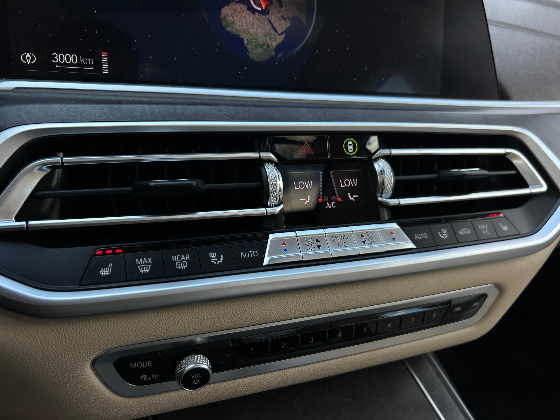 BMW-X7
