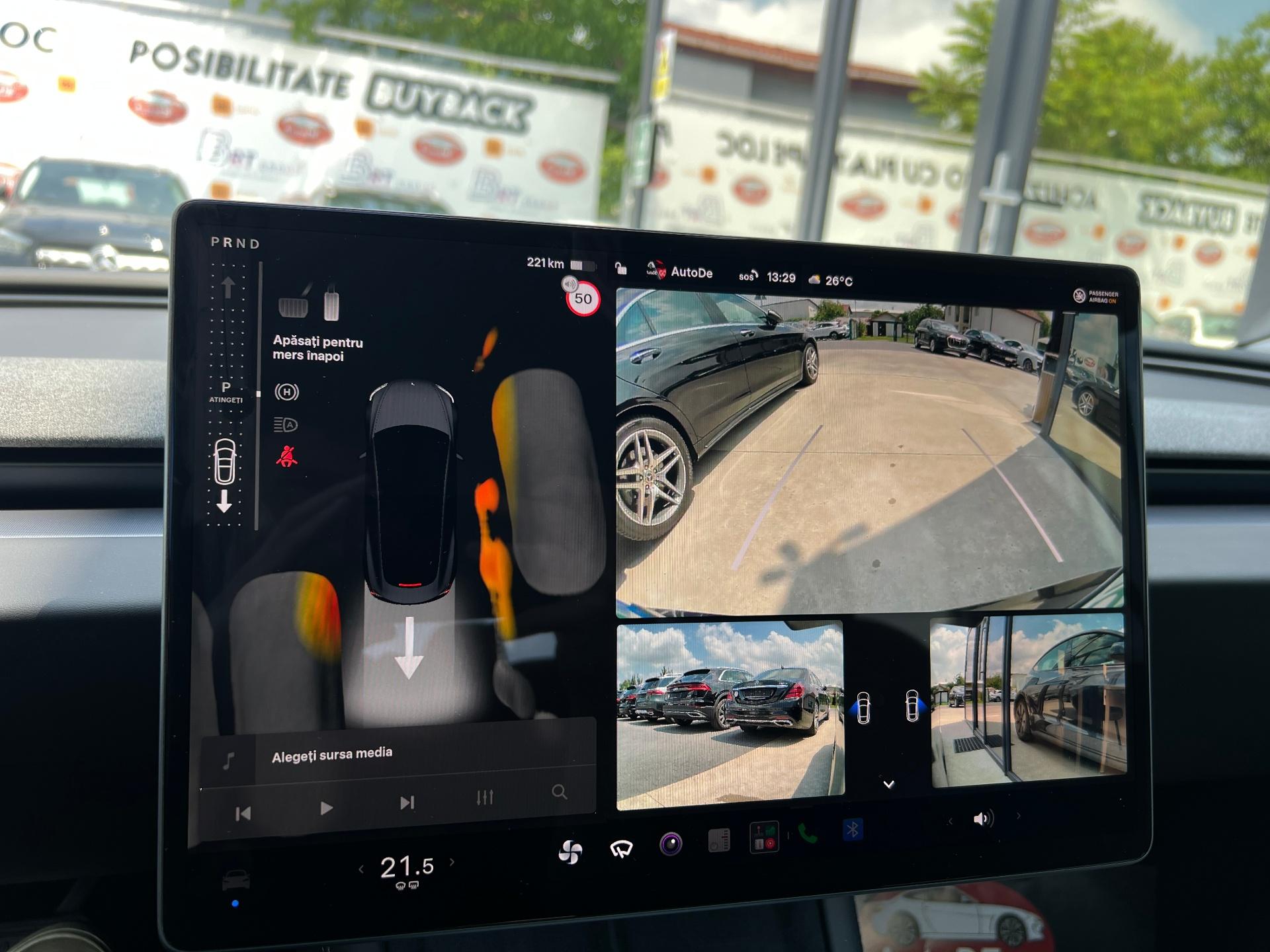 Tesla-Model 3