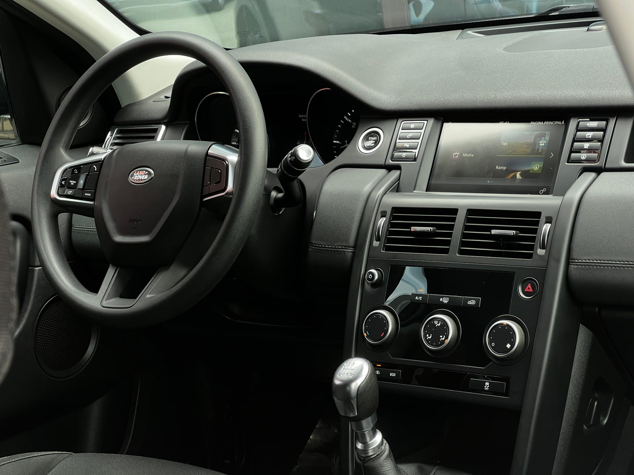 Land Rover-Discovery Sport