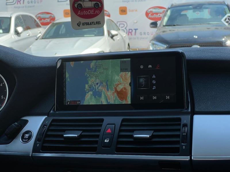 Car Thumb