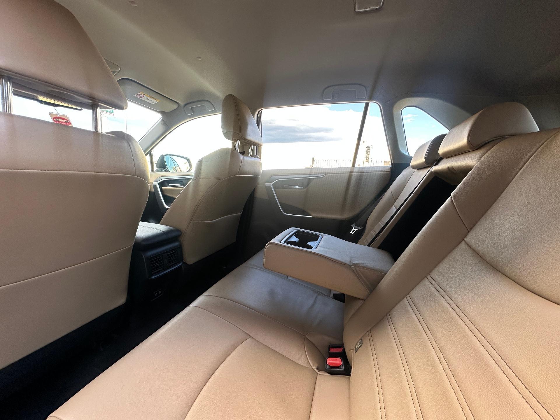 Toyota-RAV 4