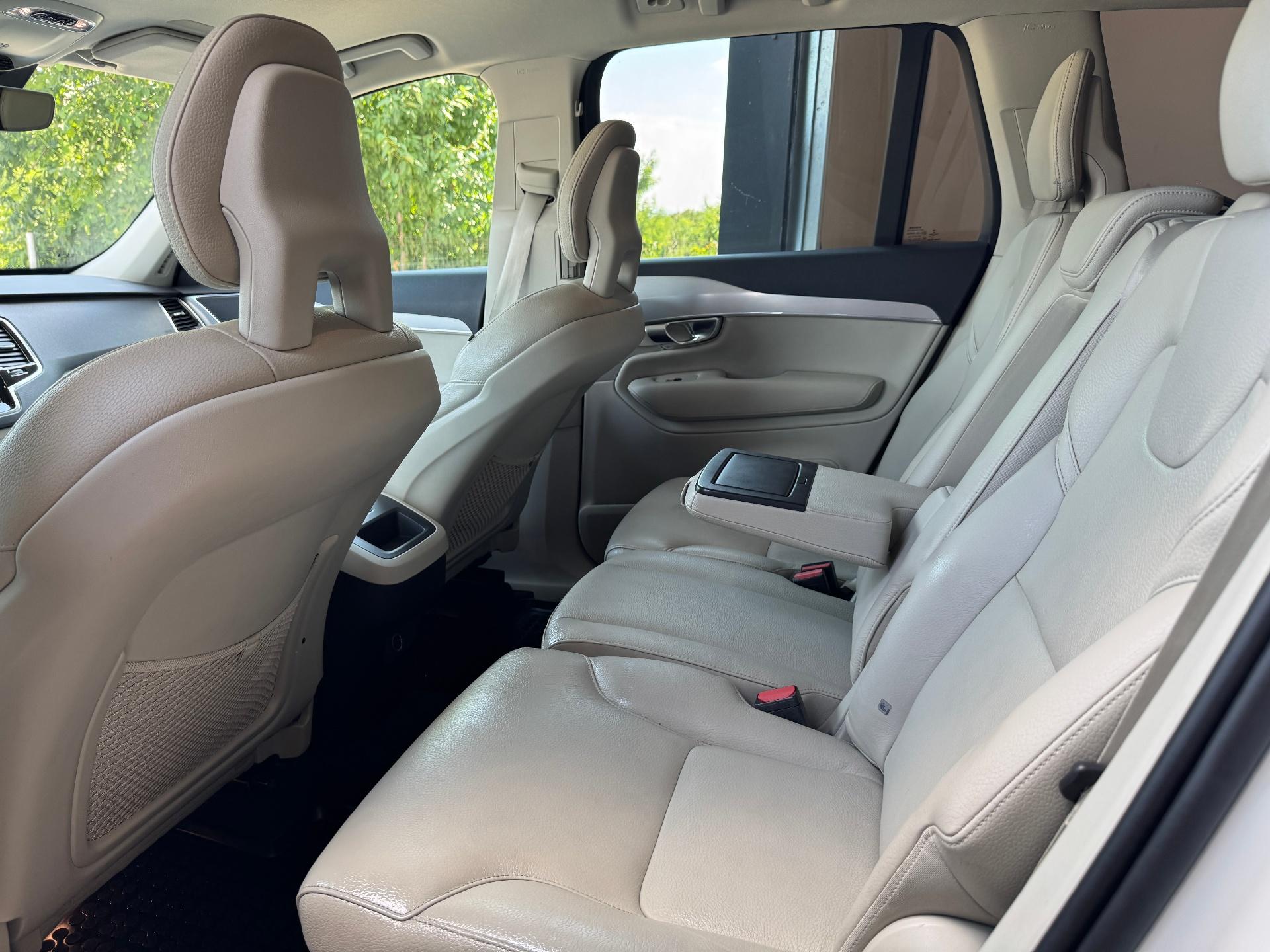 Volvo-XC 90