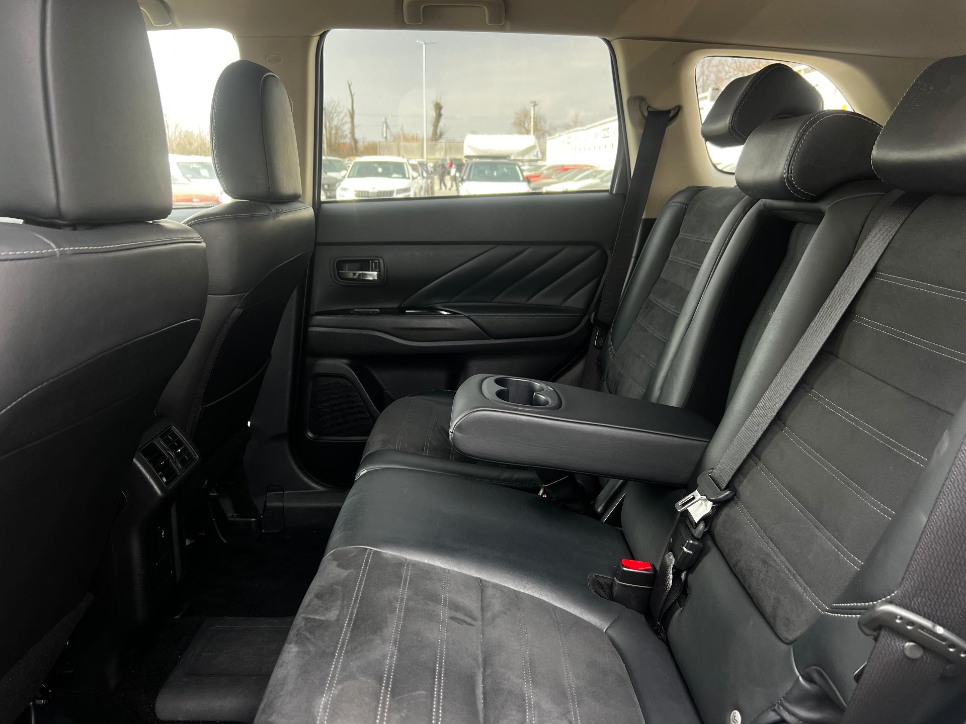 Mitsubishi-Outlander