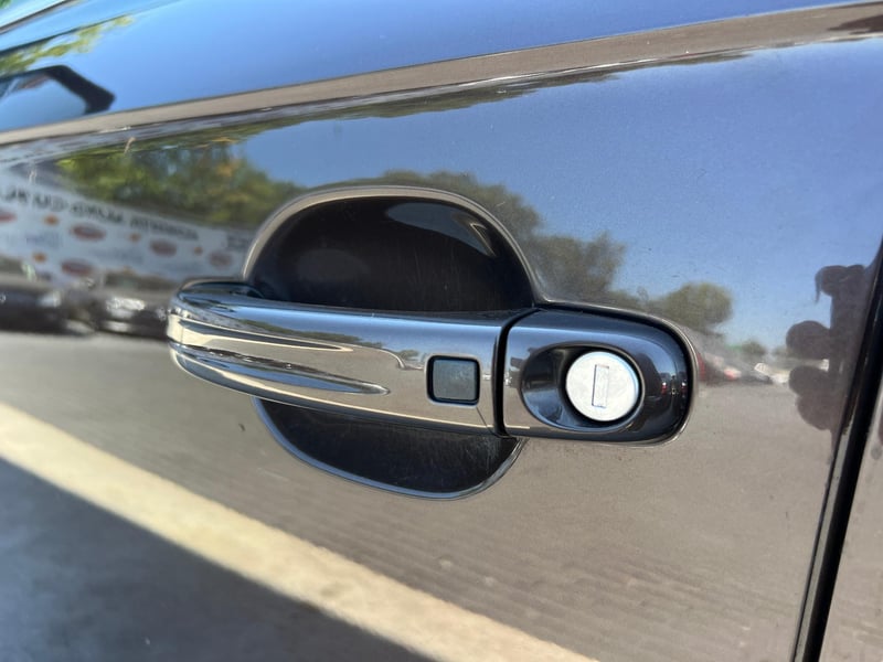 Car Thumb