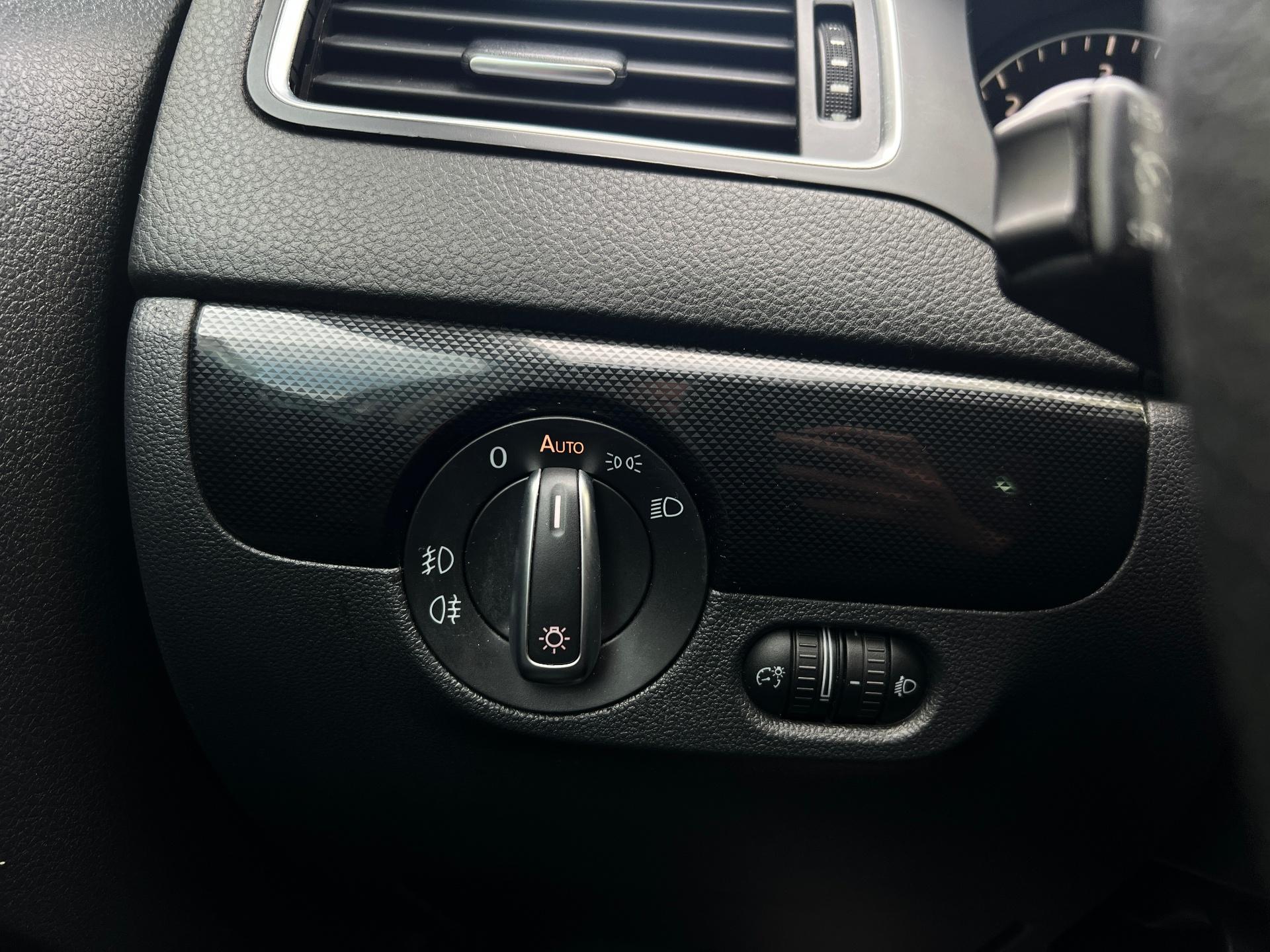 Volkswagen-Jetta