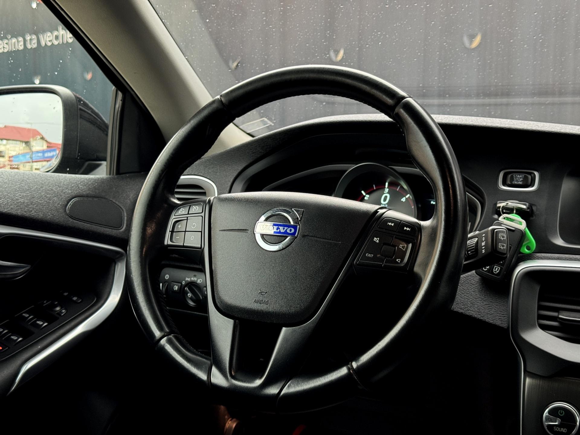 Volvo-V40