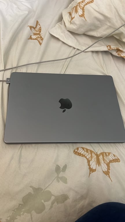 Apple MacBook Pro 14-inch, photo 2