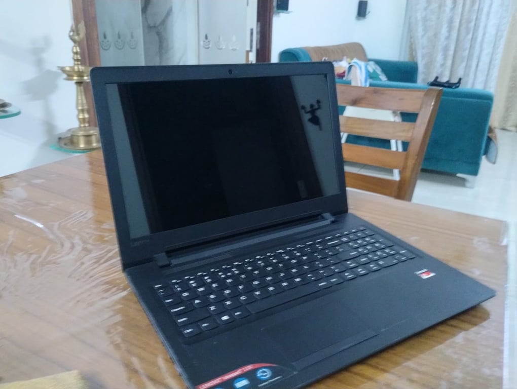 Lenovo IdeaPad 110 15.6-inch AMD Laptop (Windows 10), photo 3