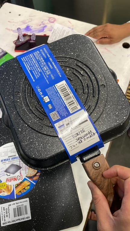 Bombay Cookware Non-Stick Square Grill Pan 22cm