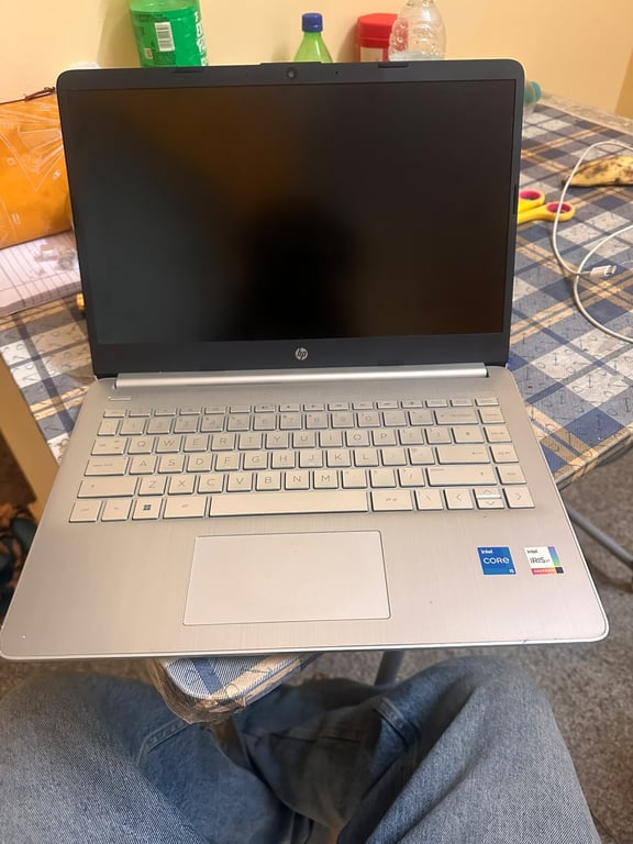 HP Laptop with 45W Charger & Carry Case, photo 5